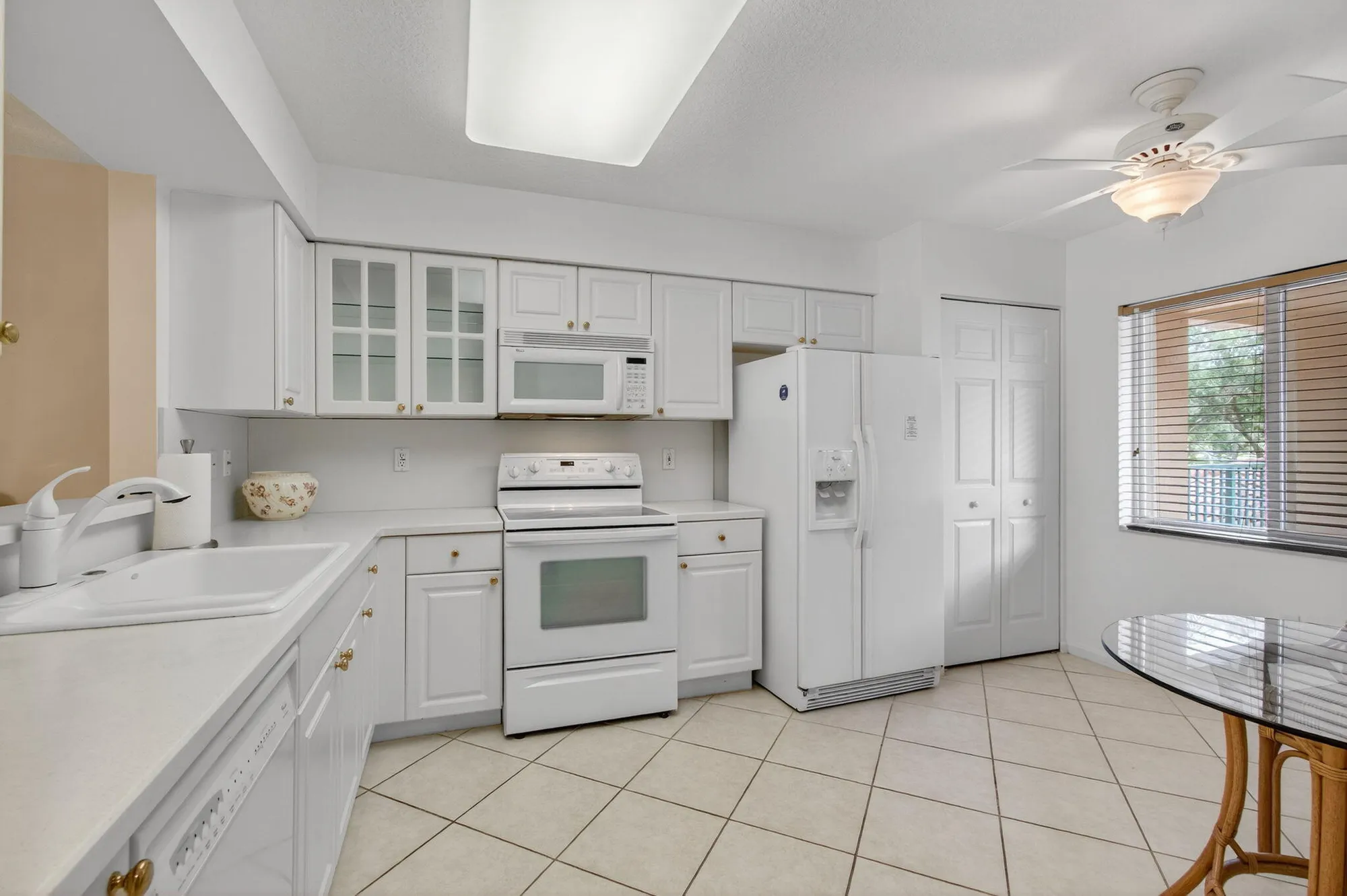 Property Slideshow image 6 of 59 | 5749 gemstone ct 204, Boynton Beach, FL, 33437