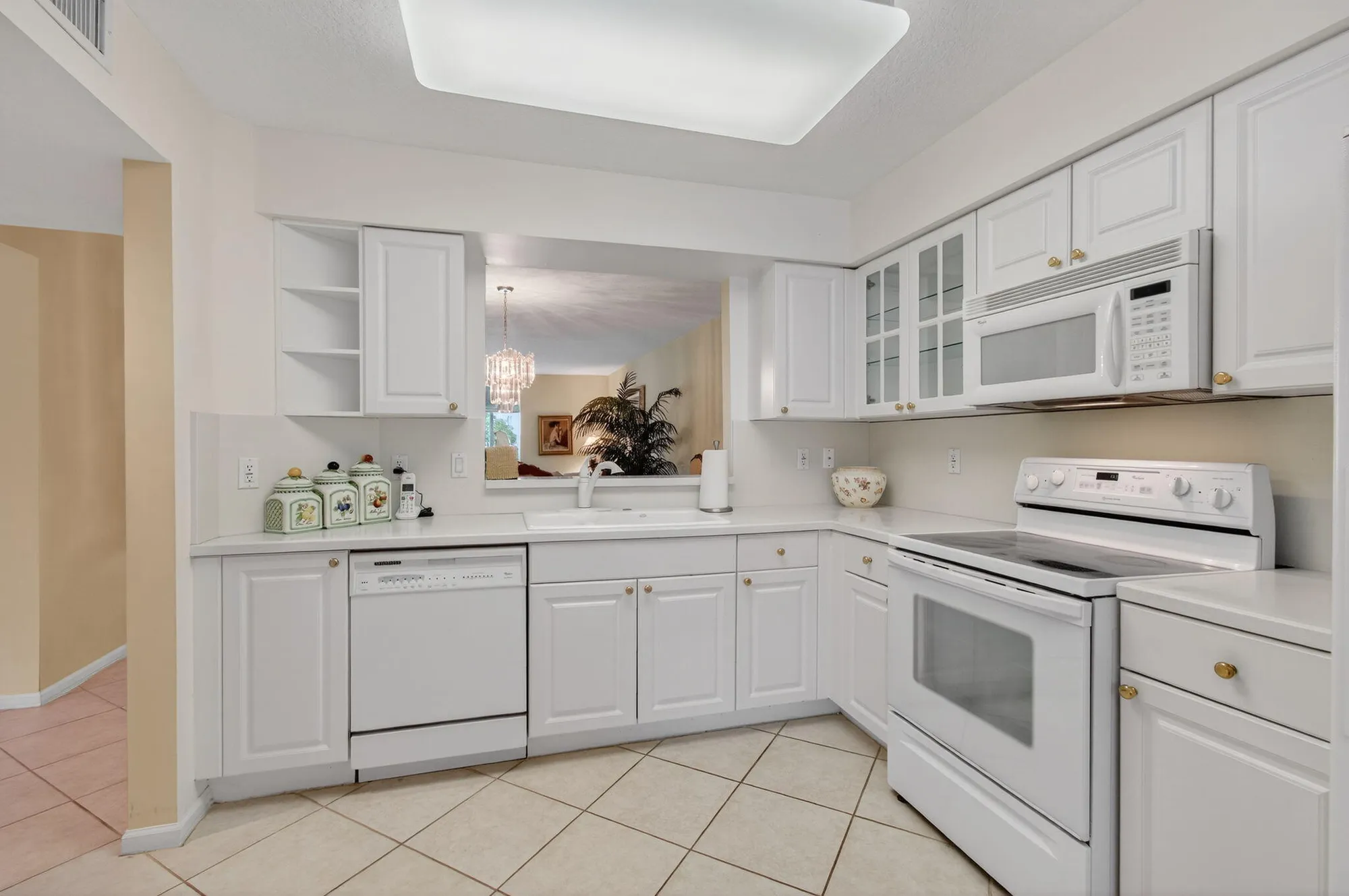 Property Slideshow image 8 of 59 | 5749 gemstone ct 204, Boynton Beach, FL, 33437