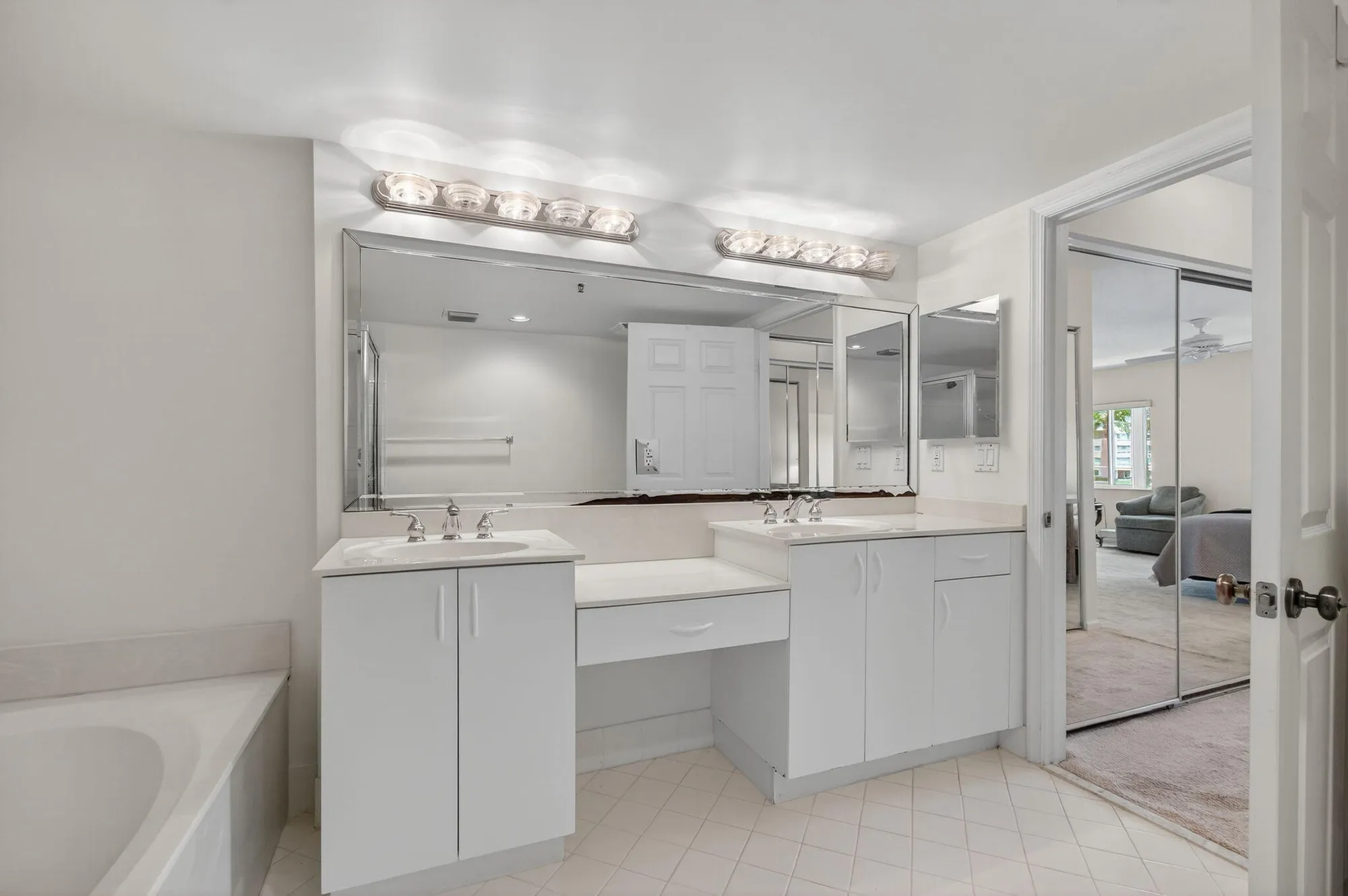 Property Slideshow image 28 of 59 | 5749 gemstone ct 204, Boynton Beach, FL, 33437