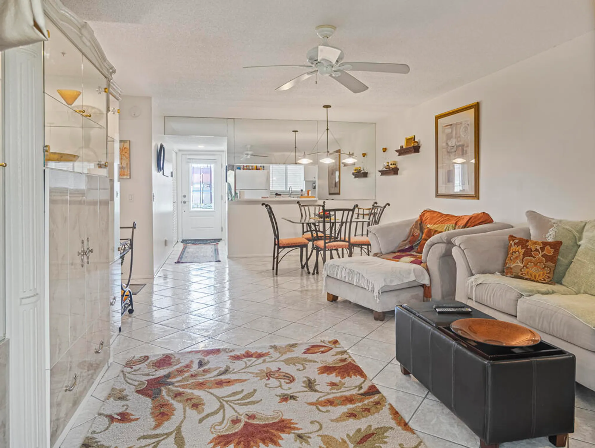 Property Slideshow image 8 of 21 | 12022 w greenway dr apt 204, Royal Palm Beach, FL, 33411