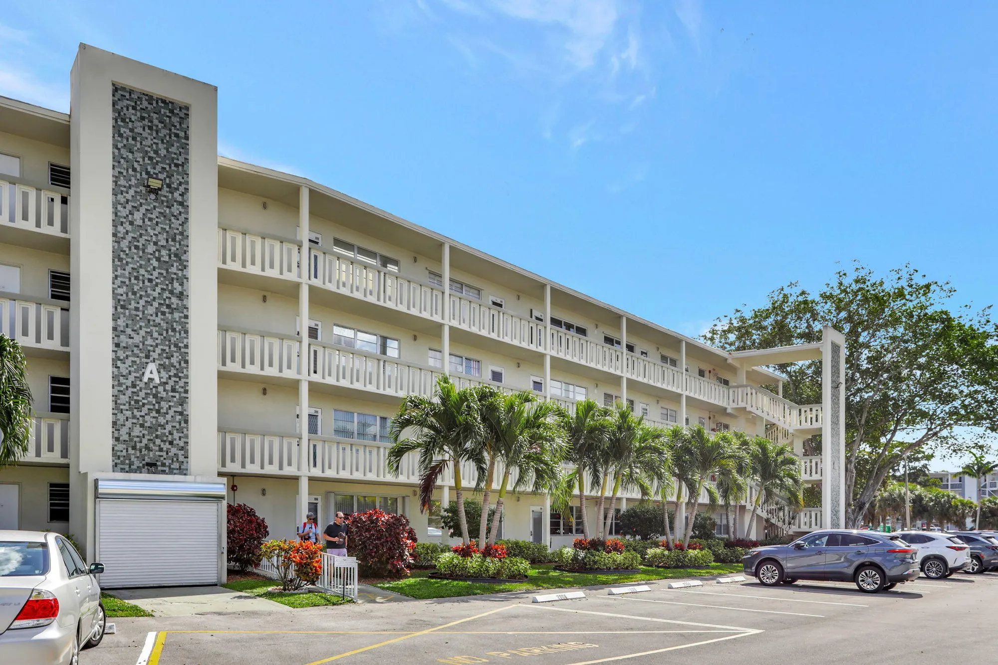 Property Slideshow image 1 of 84 | 4004 cambridge a # 4004, Deerfield Beach, FL, 33442