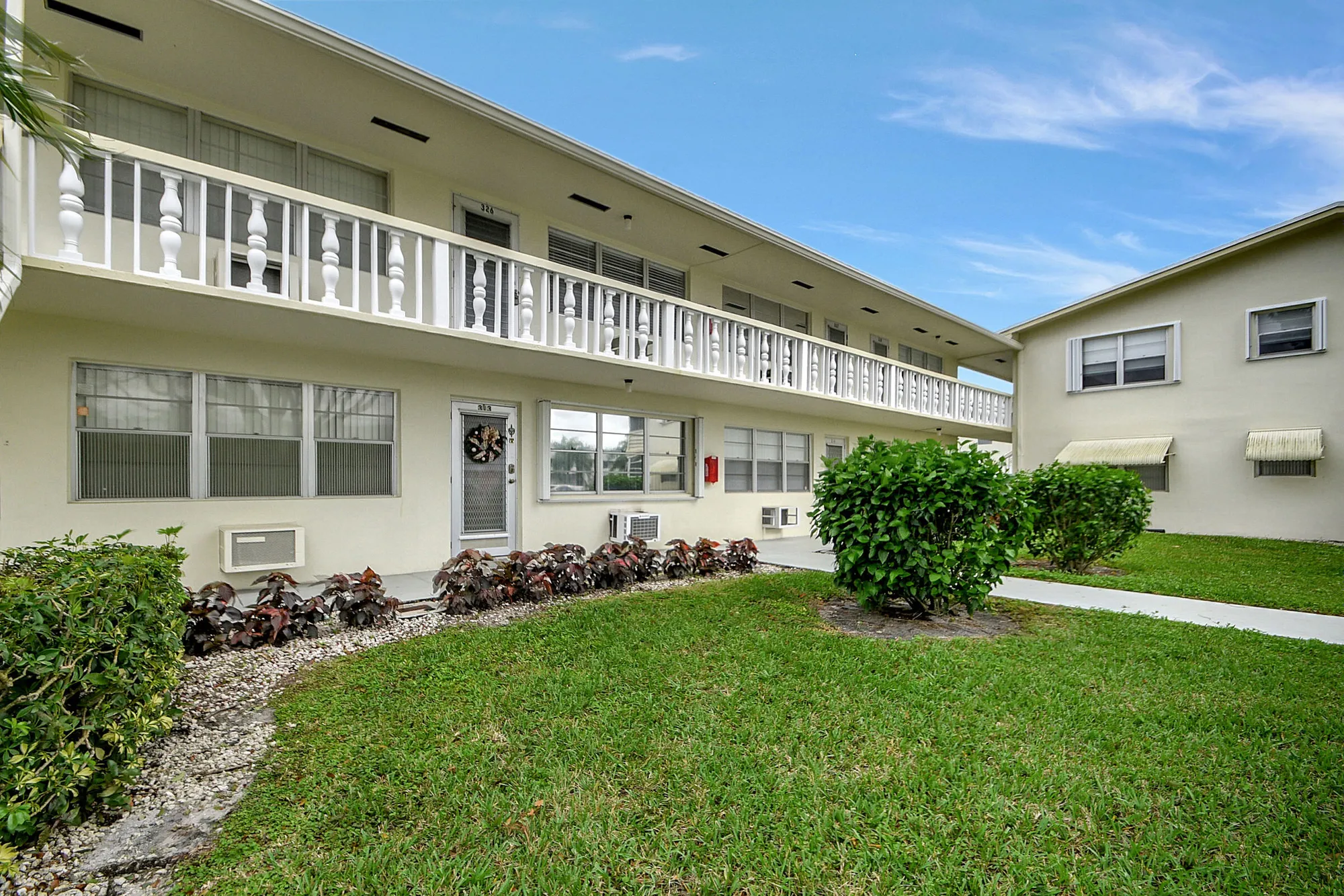 Property Slideshow image 20 of 79 | 326 camden, West Palm Beach, FL, 33417