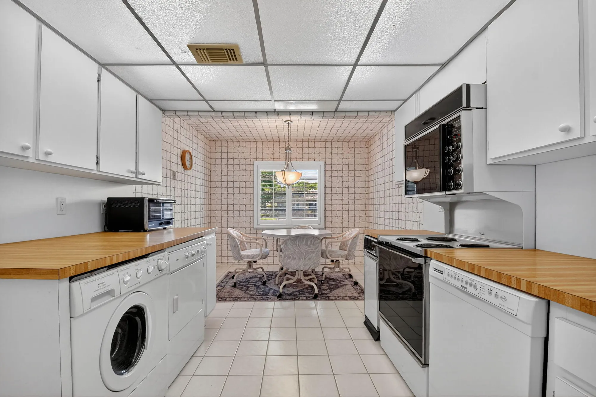 Property Slideshow image 12 of 92 | 34 westgate ln b, Boynton Beach, FL, 33436
