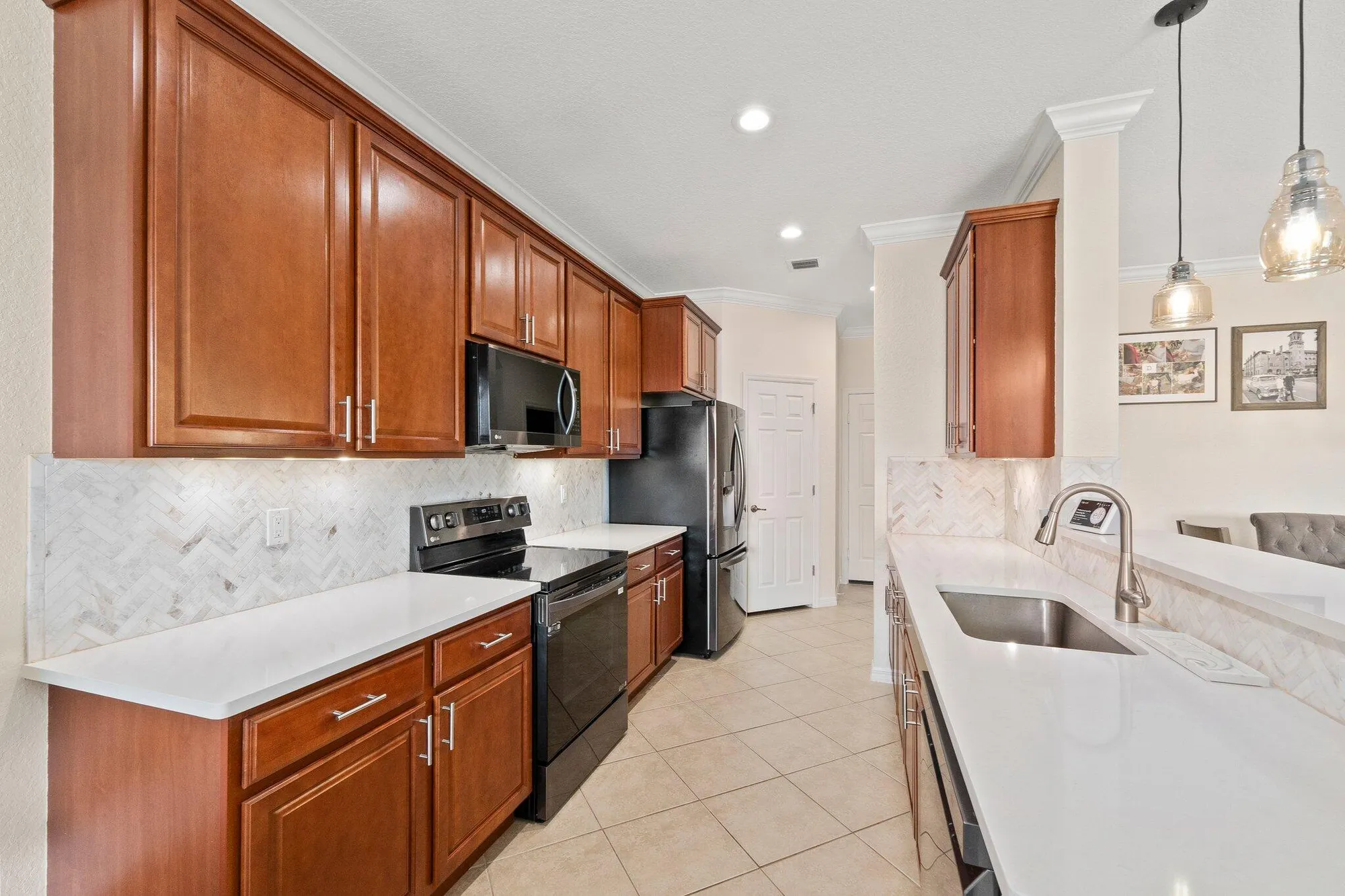 Property Slideshow image 16 of 43 | 792 sw sun cir, Palm City, FL, 34990