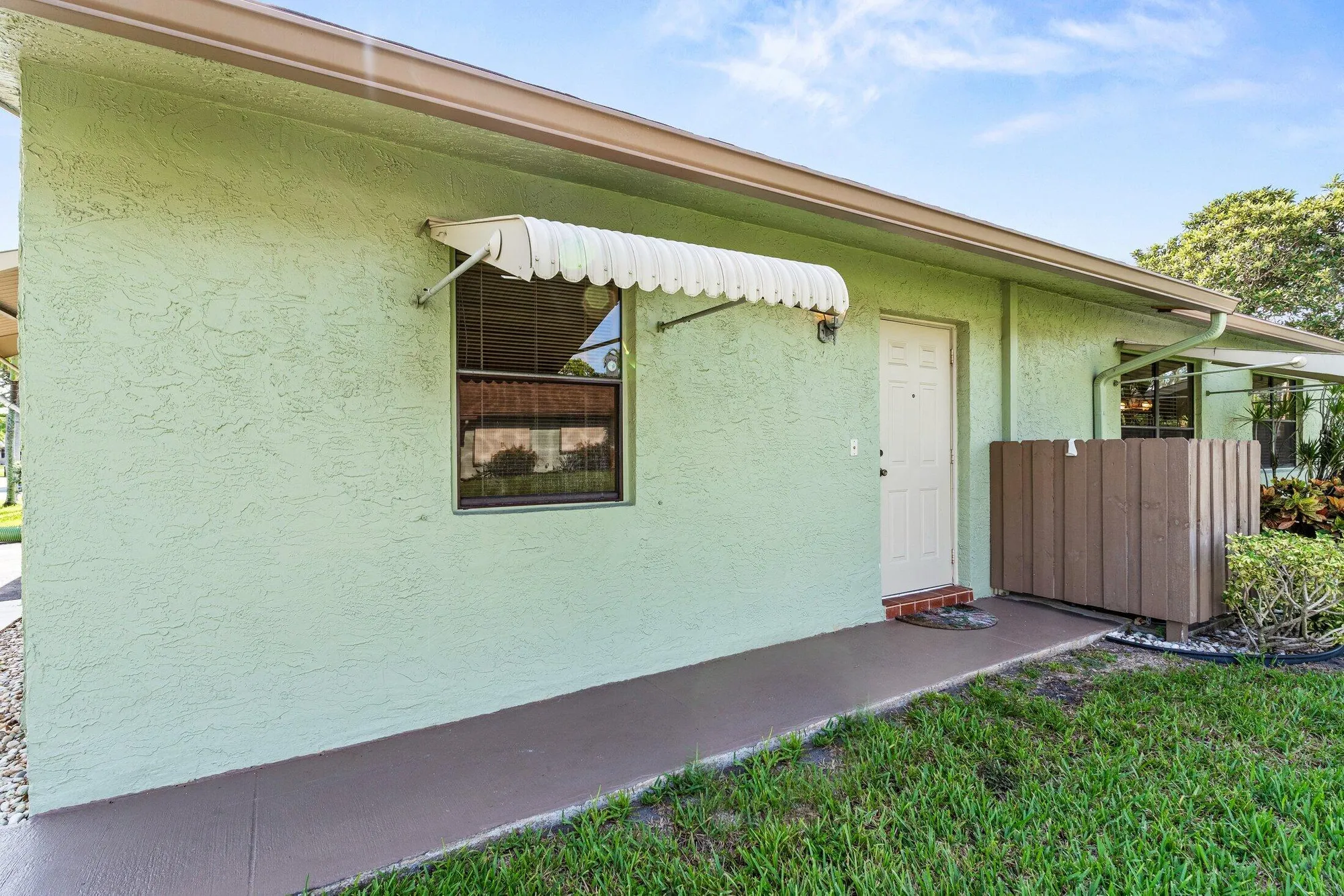 Property Slideshow image 6 of 38 | 1736 palmland dr, Boynton Beach, FL, 33436
