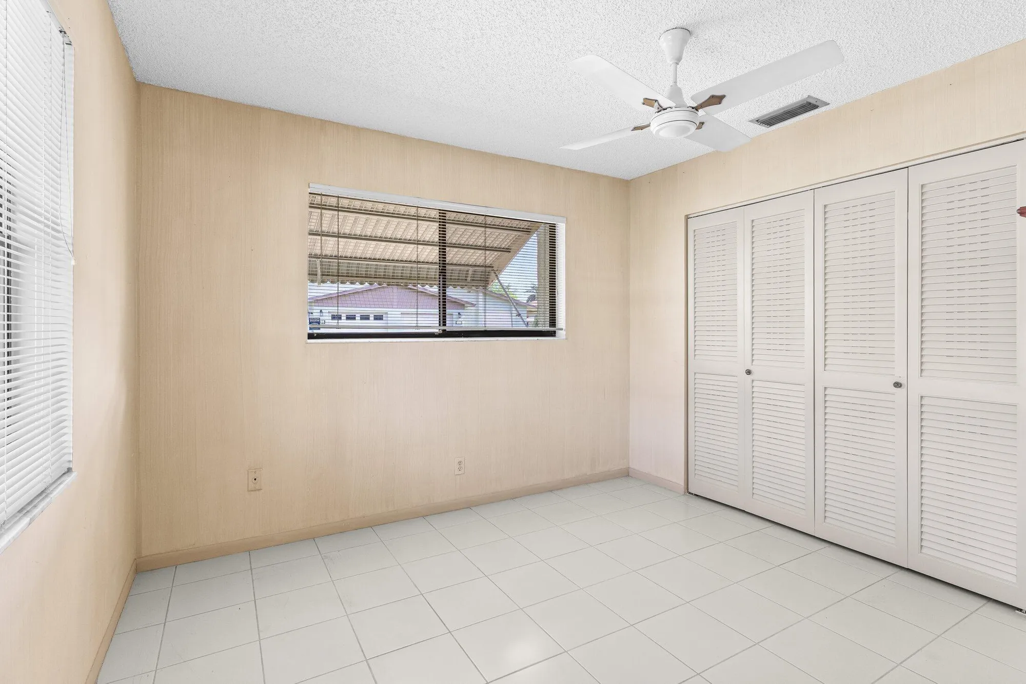 Property Slideshow image 19 of 38 | 1736 palmland dr, Boynton Beach, FL, 33436