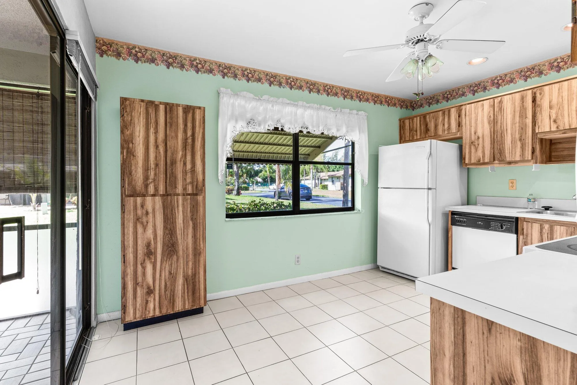 Property Slideshow image 13 of 38 | 1736 palmland dr, Boynton Beach, FL, 33436