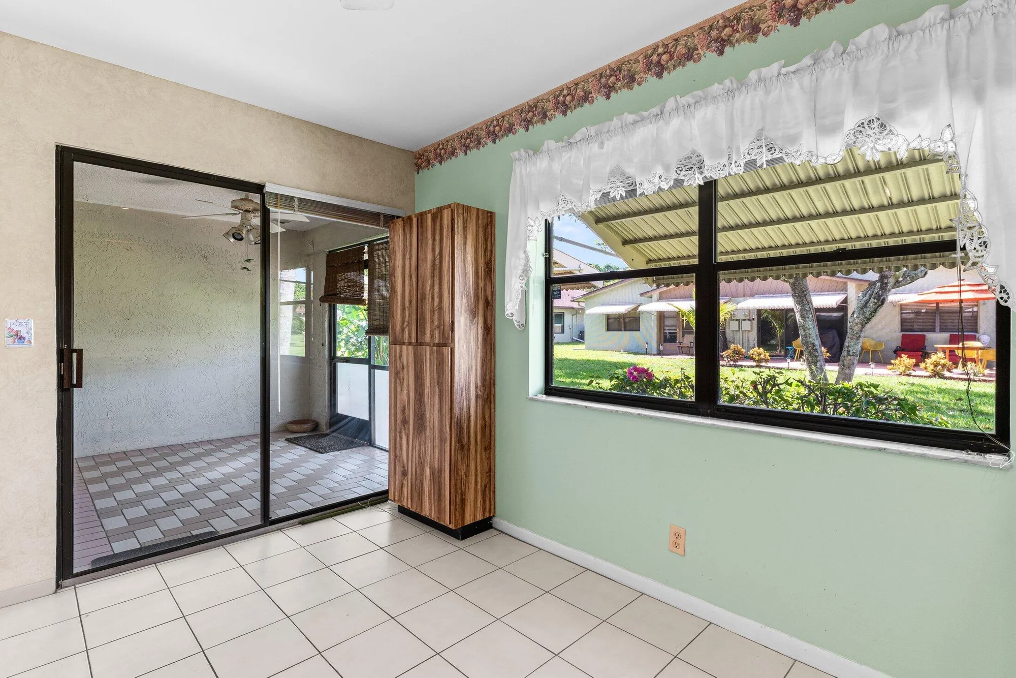 Property Slideshow image 14 of 38 | 1736 palmland dr, Boynton Beach, FL, 33436