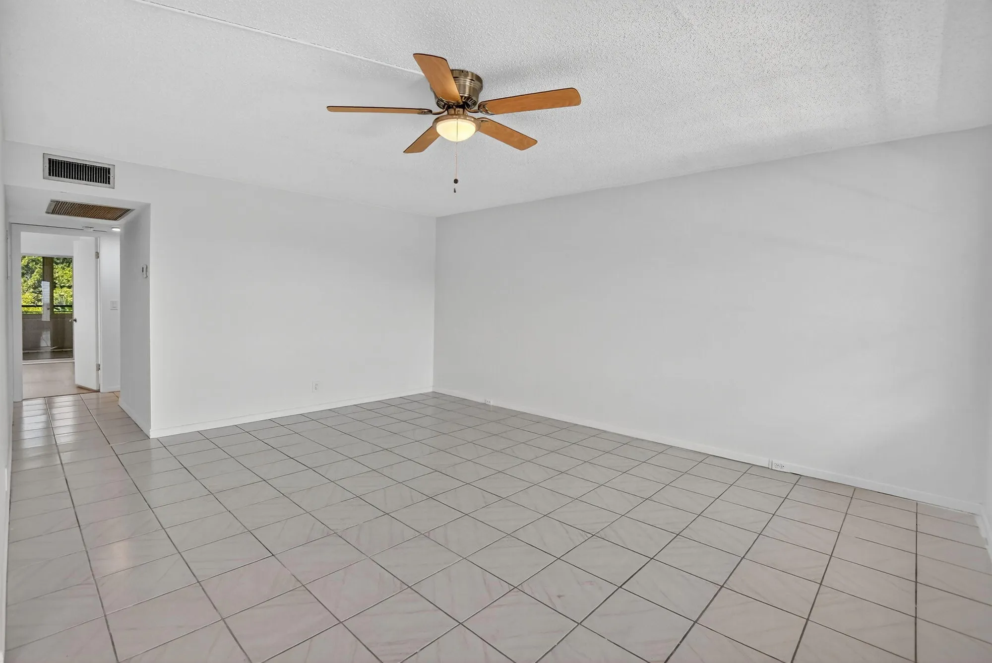 Property Slideshow image 4 of 42 | 3036 oakridge d, Deerfield Beach, FL, 33442
