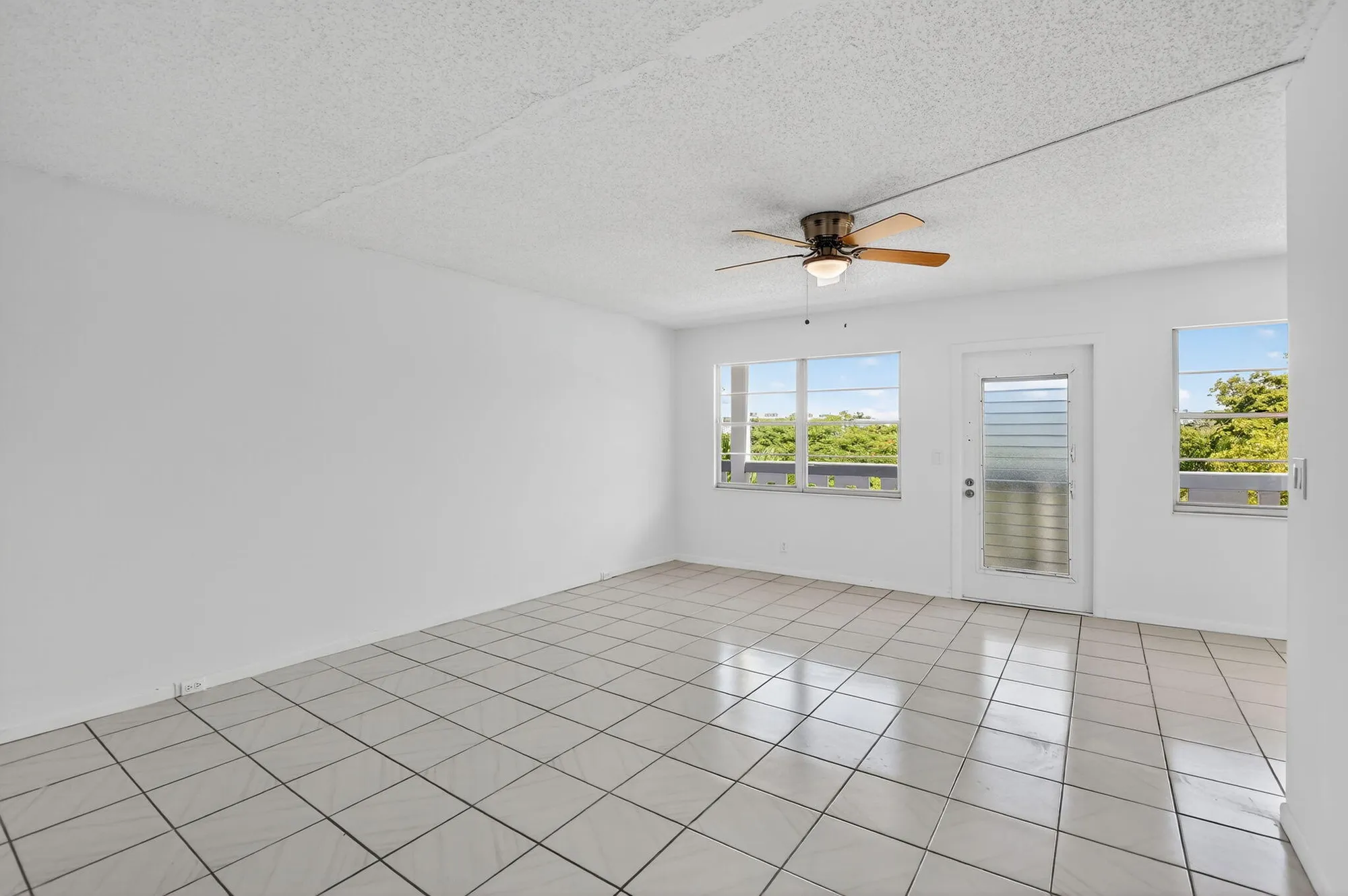 Property Slideshow image 7 of 42 | 3036 oakridge d, Deerfield Beach, FL, 33442
