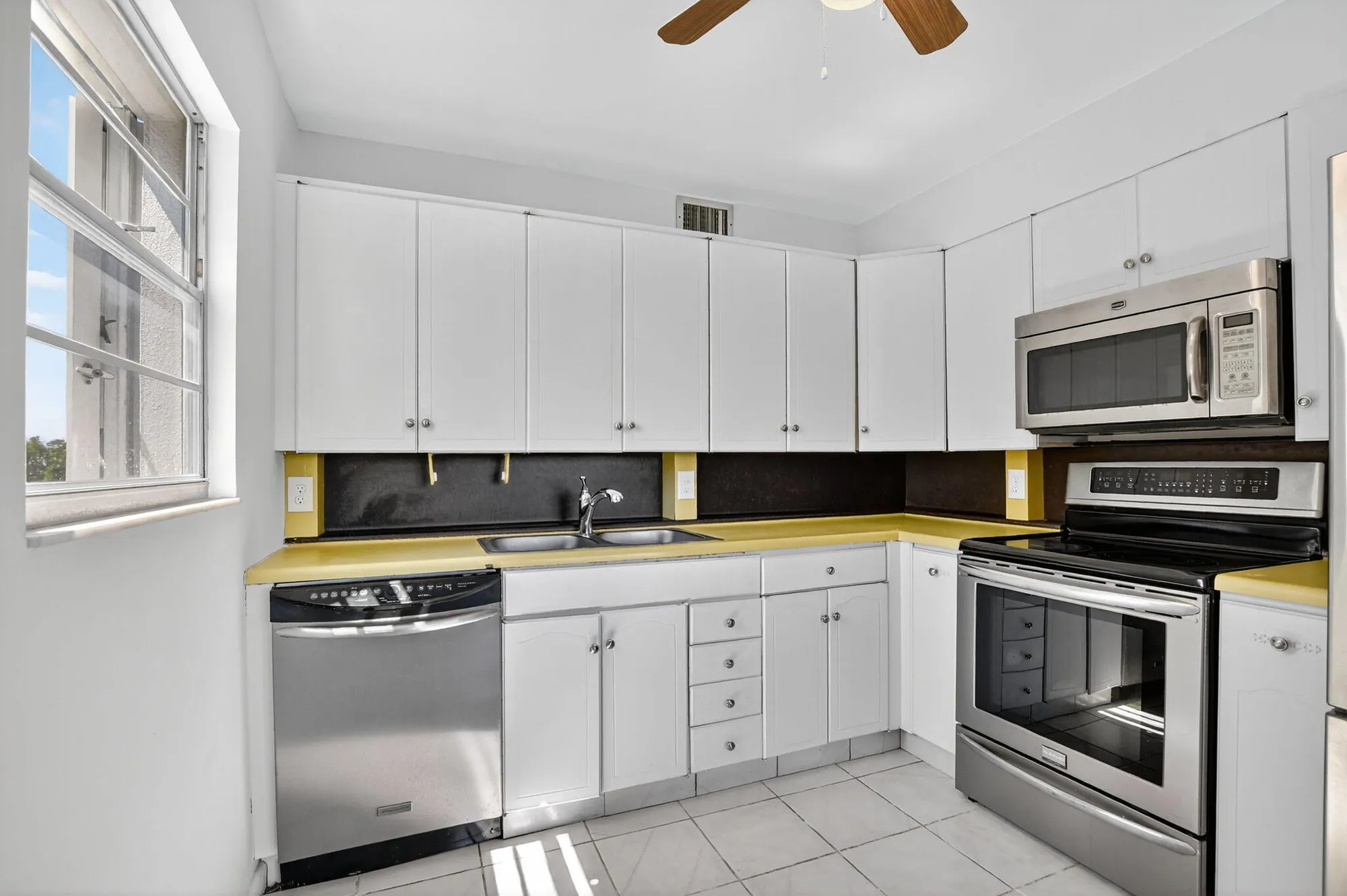 Property Slideshow image 12 of 42 | 3036 oakridge d, Deerfield Beach, FL, 33442