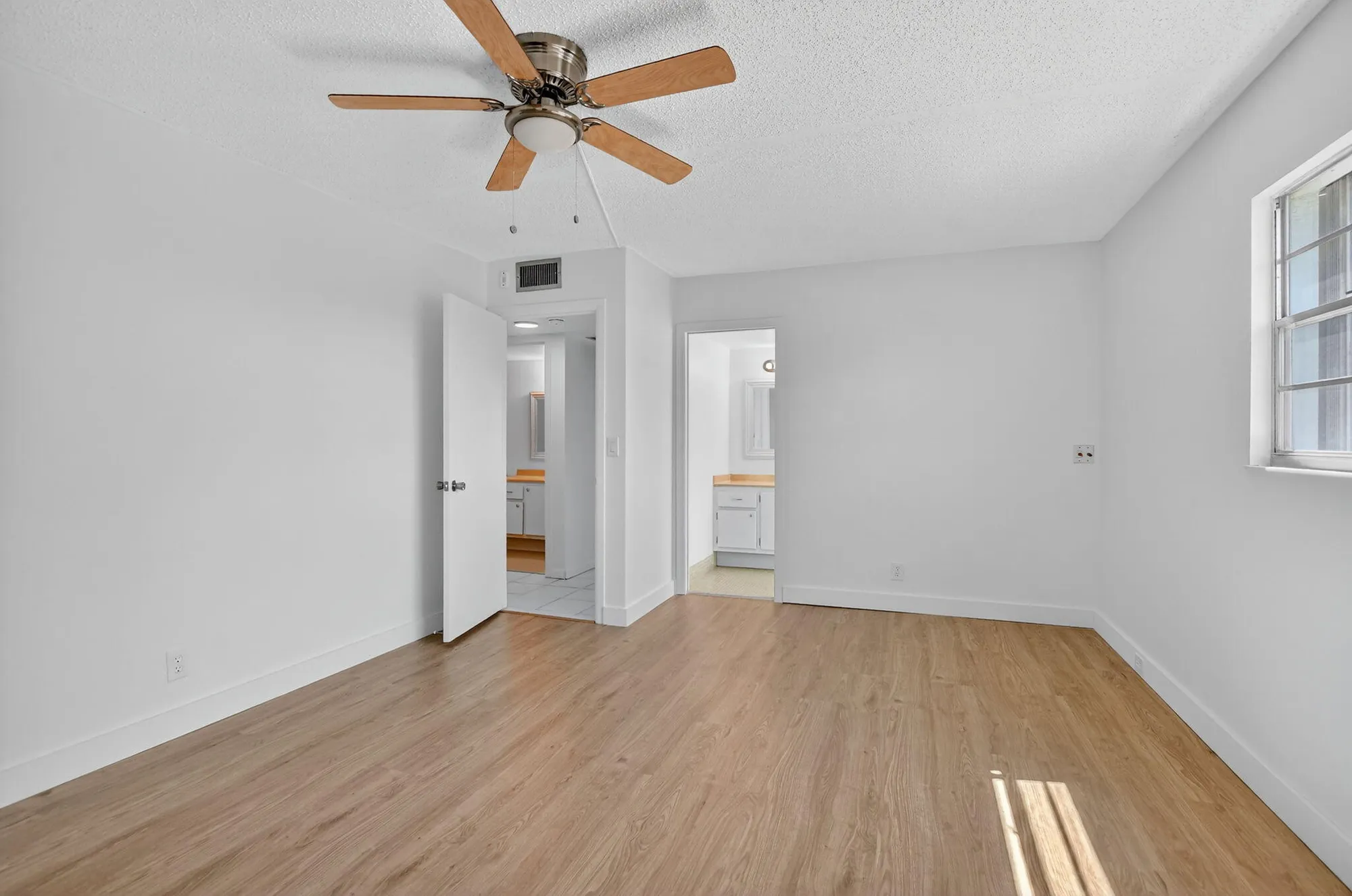 Property Slideshow image 15 of 42 | 3036 oakridge d, Deerfield Beach, FL, 33442