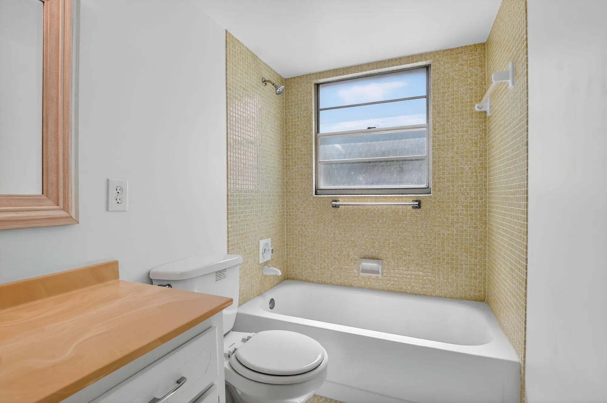 Property Slideshow image 18 of 42 | 3036 oakridge d, Deerfield Beach, FL, 33442