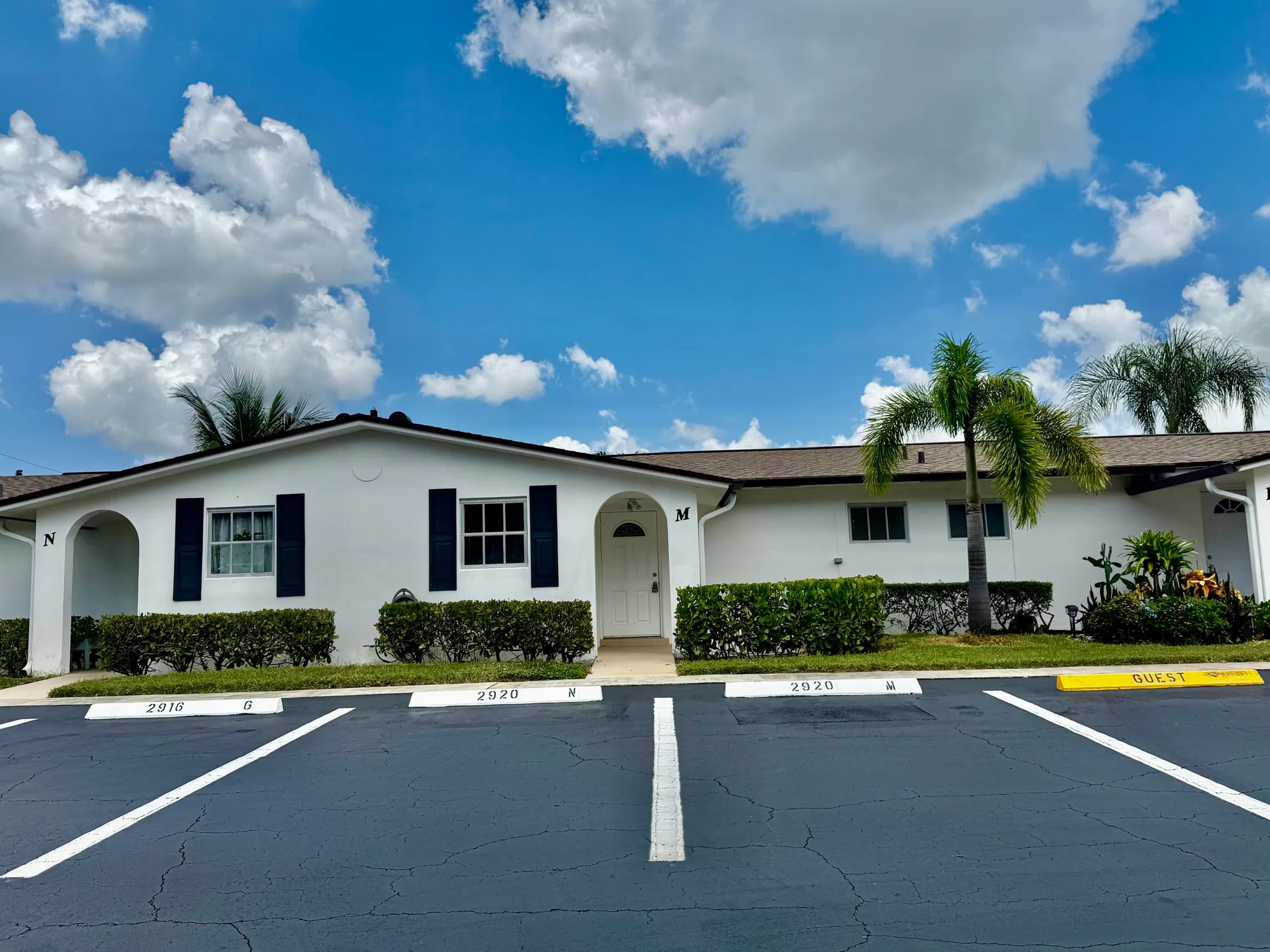 Property Slideshow image 1 of 45 | 2920 crosley dr m, West Palm Beach, FL, 33415