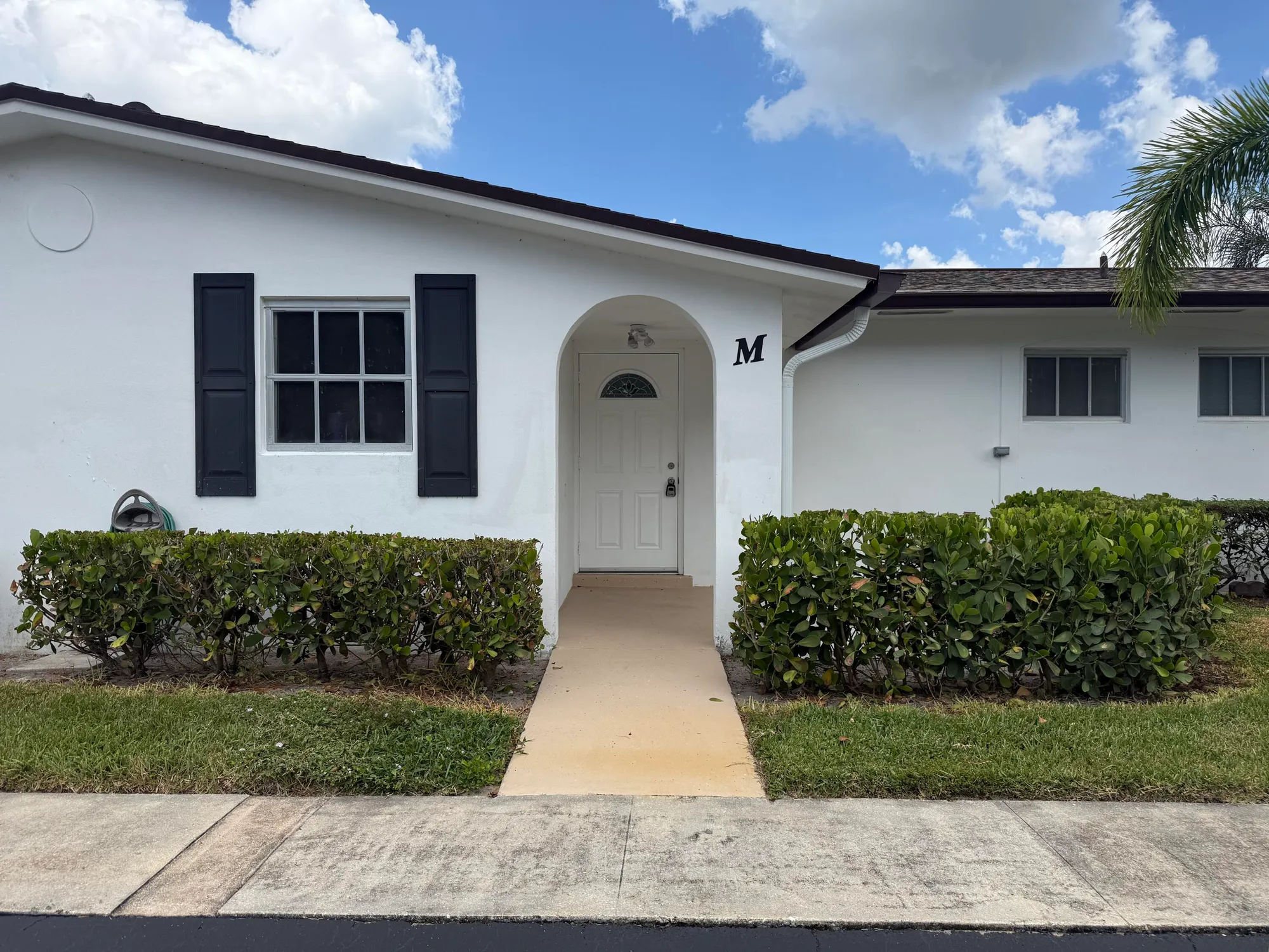 Property Slideshow image 3 of 45 | 2920 crosley dr m, West Palm Beach, FL, 33415