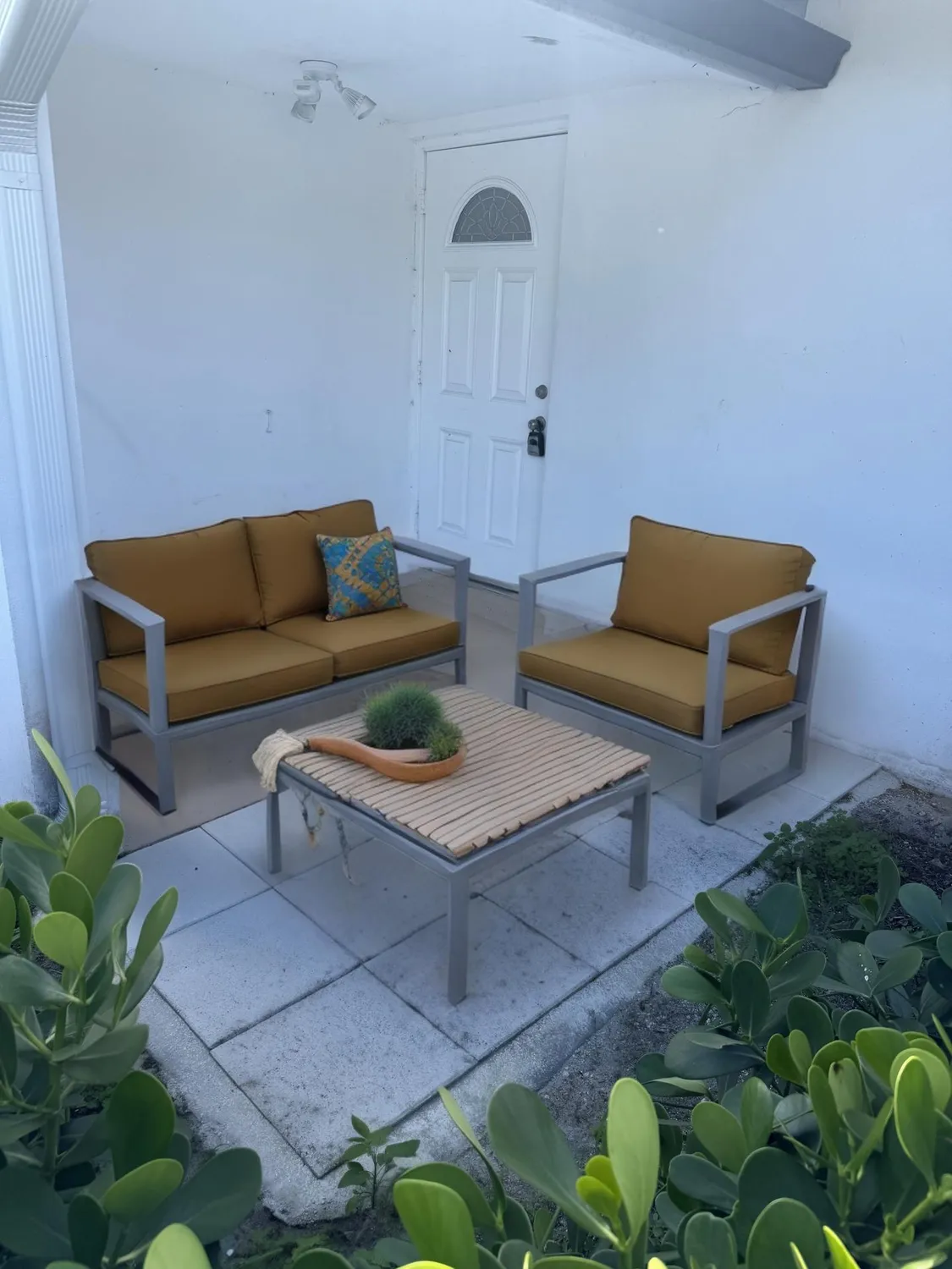 Property Slideshow image 4 of 45 | 2920 crosley dr m, West Palm Beach, FL, 33415