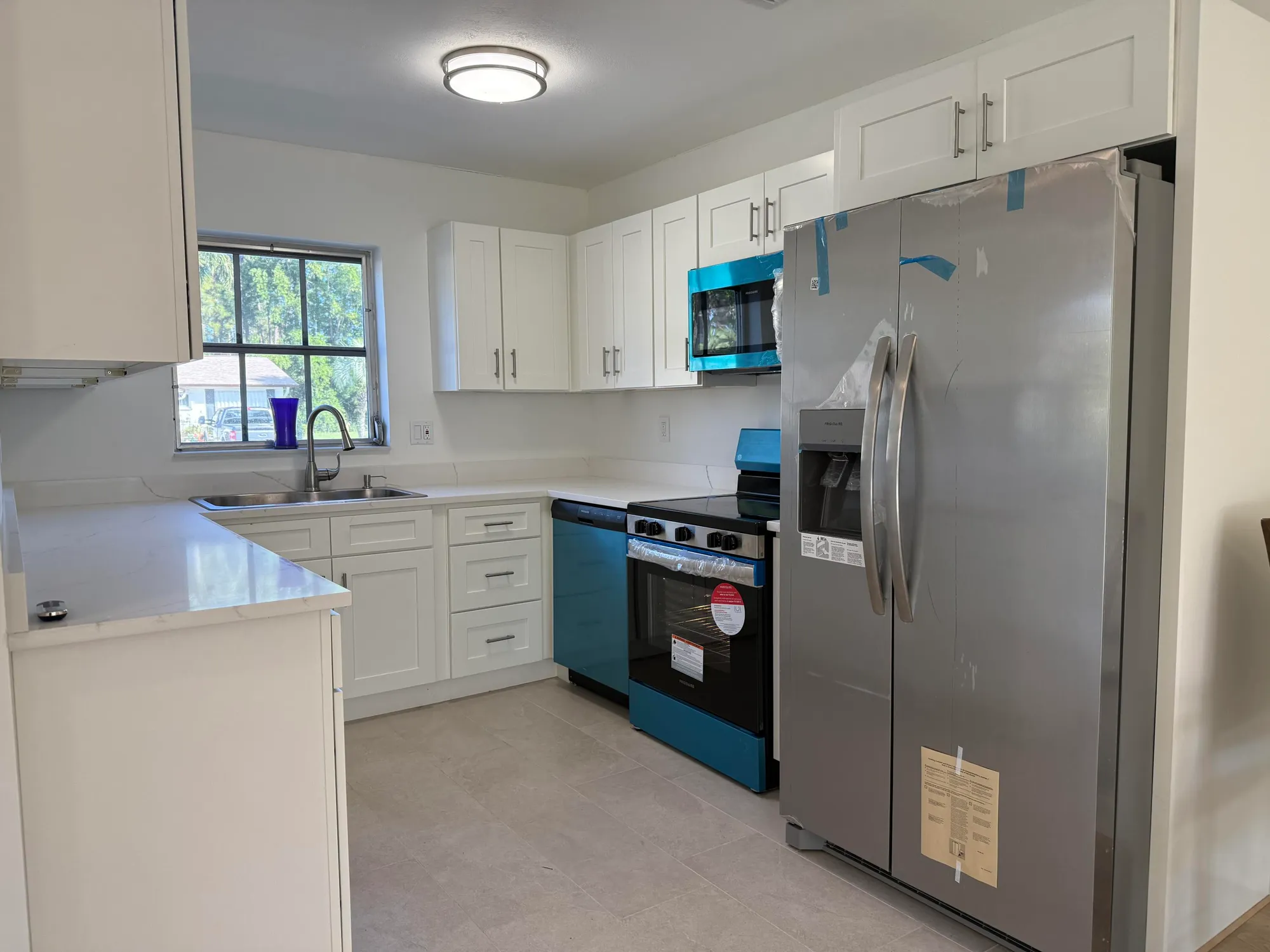 Property Slideshow image 13 of 45 | 2920 crosley dr m, West Palm Beach, FL, 33415