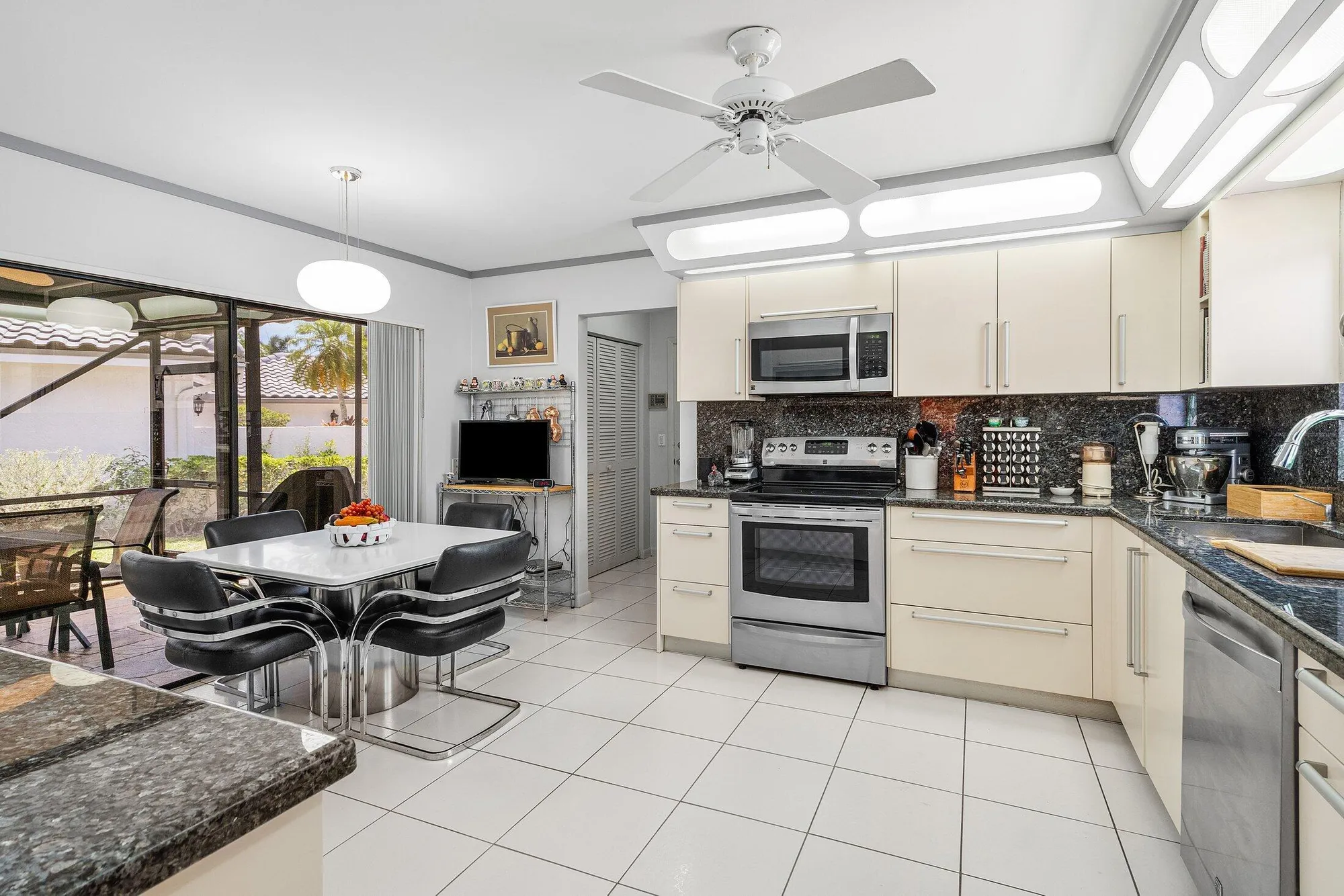 Property Slideshow image 17 of 77 | 56 woods ln 560, Boynton Beach, FL, 33436