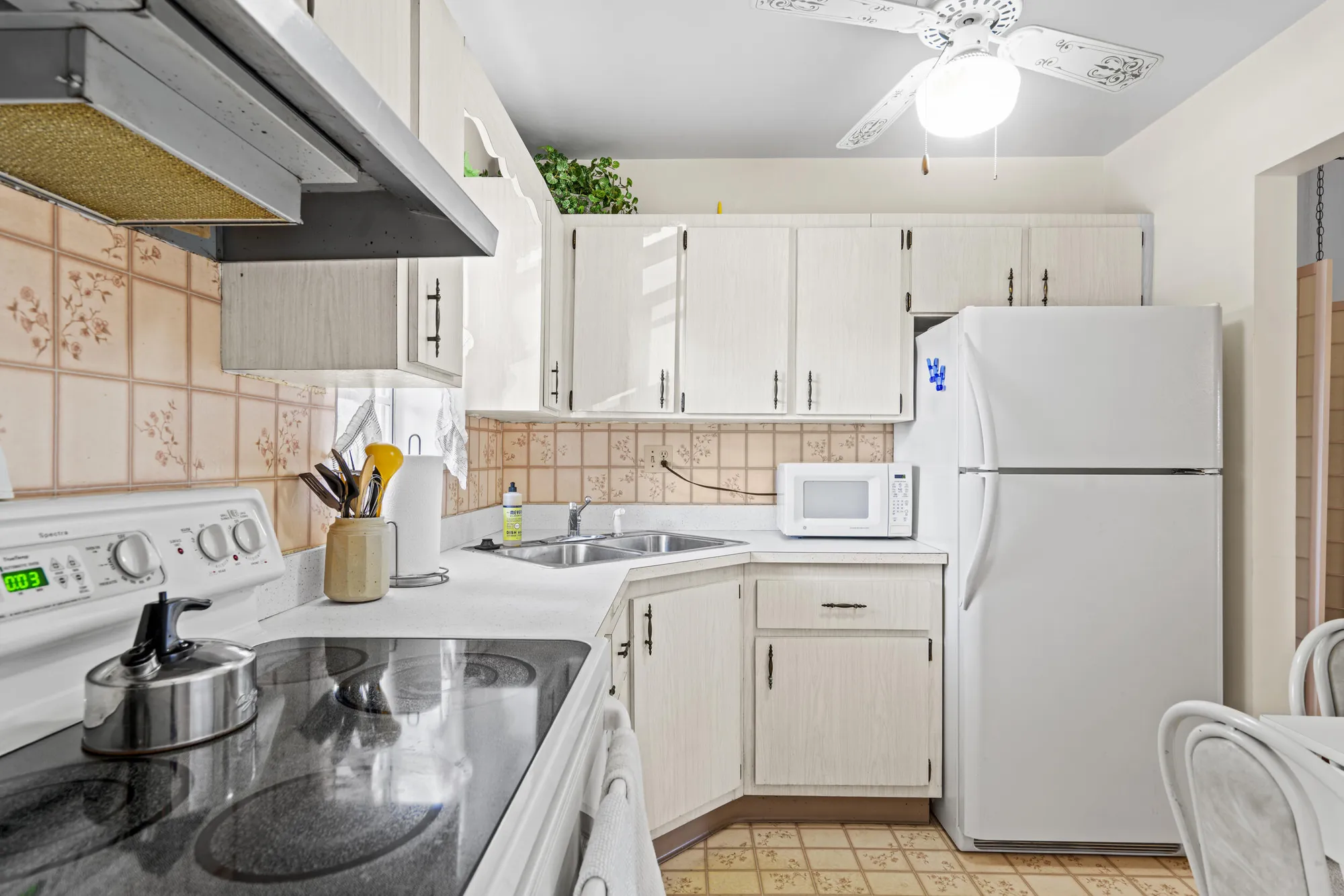 Property Slideshow image 4 of 28 | 1923 sw palm city rd h, Stuart, FL, 34994