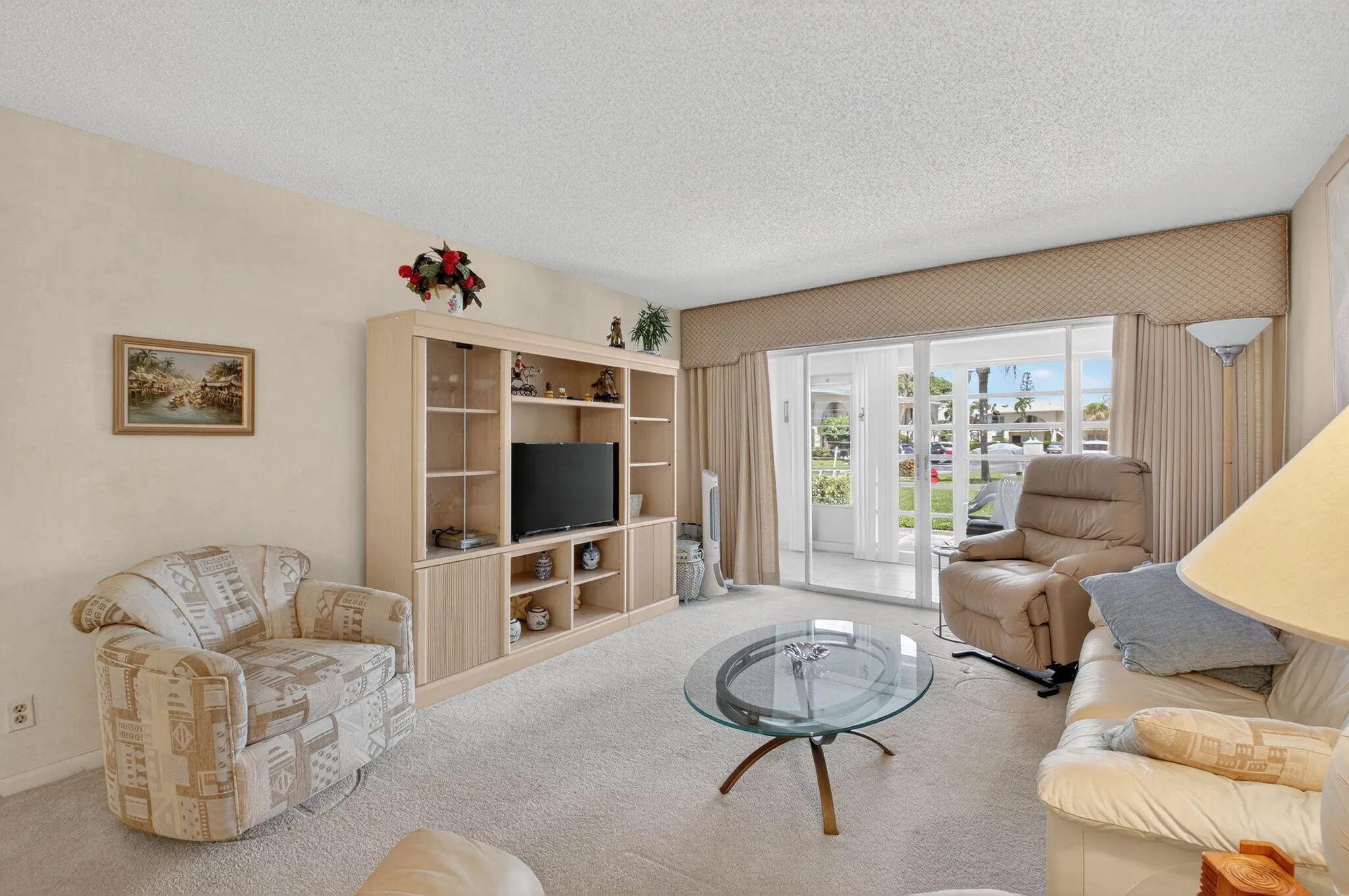 Property Slideshow image 10 of 55 | 13761 flora pl a, Delray Beach, FL, 33484