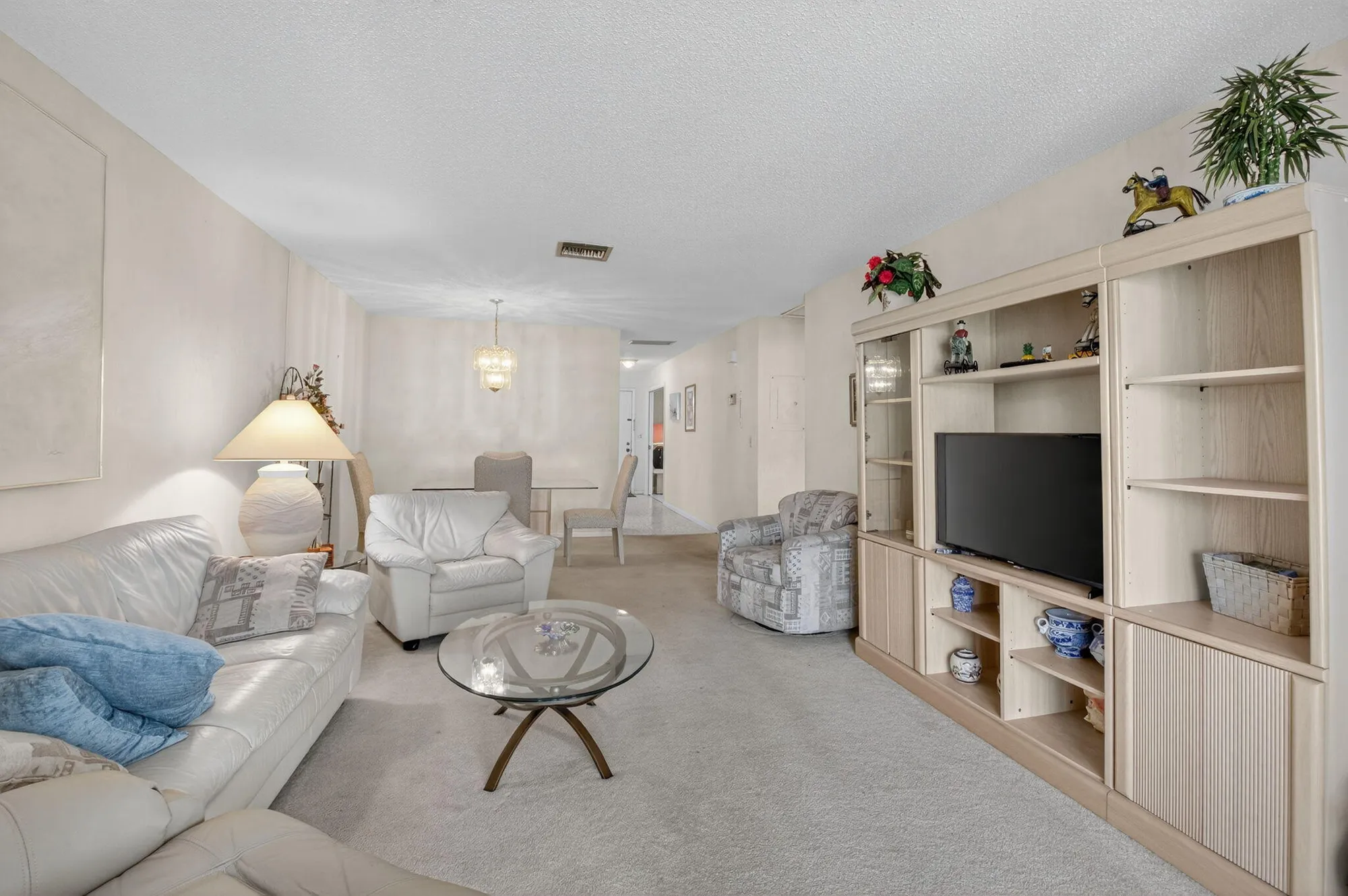 Property Slideshow image 12 of 55 | 13761 flora pl a, Delray Beach, FL, 33484