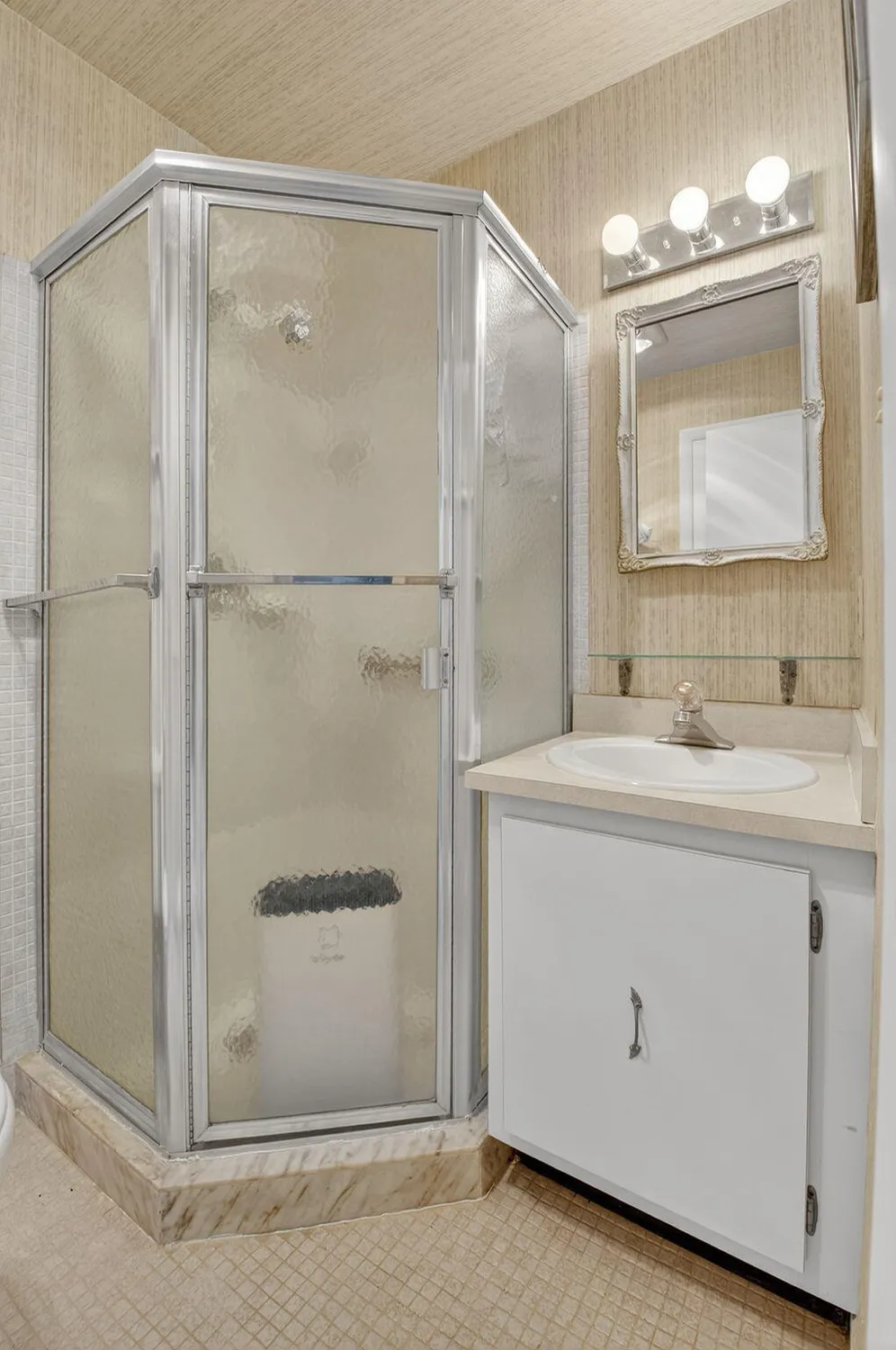 Property Slideshow image 24 of 55 | 13761 flora pl a, Delray Beach, FL, 33484