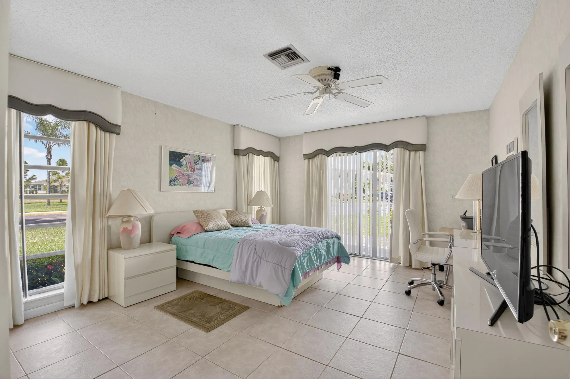 Property Slideshow image 25 of 55 | 13761 flora pl a, Delray Beach, FL, 33484