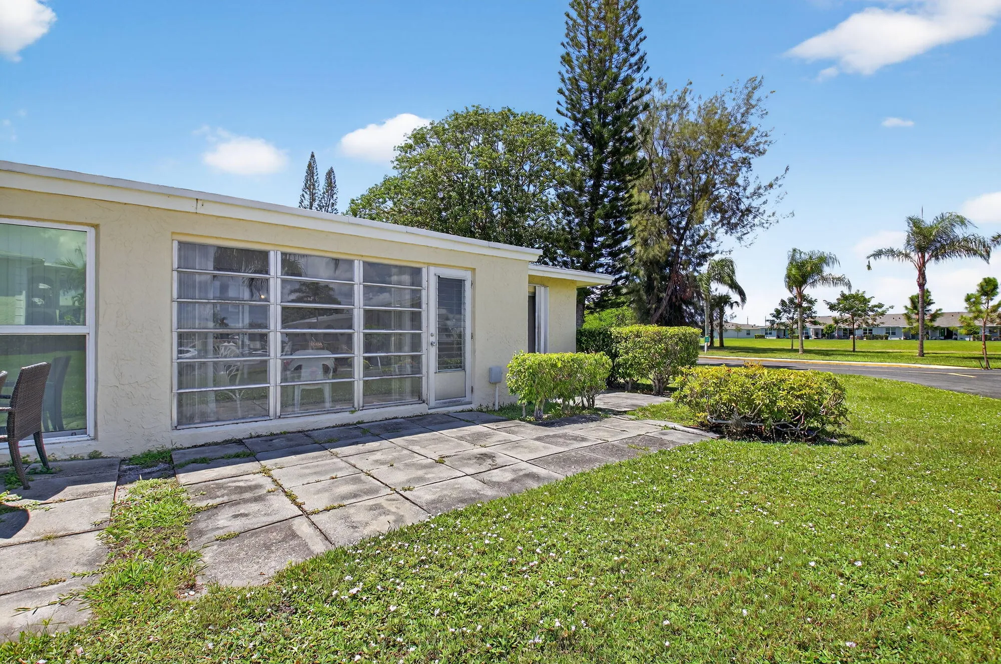 Property Slideshow image 36 of 55 | 13761 flora pl a, Delray Beach, FL, 33484