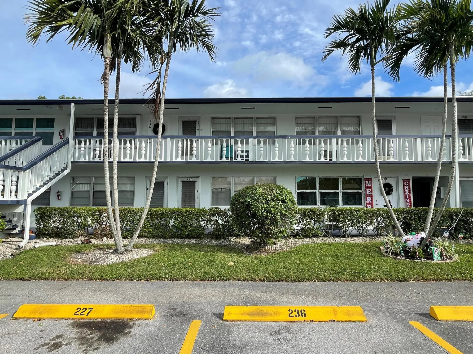 Property Slideshow image 4 of 17 | 228 northampton l # 228, West Palm Beach, FL, 33417