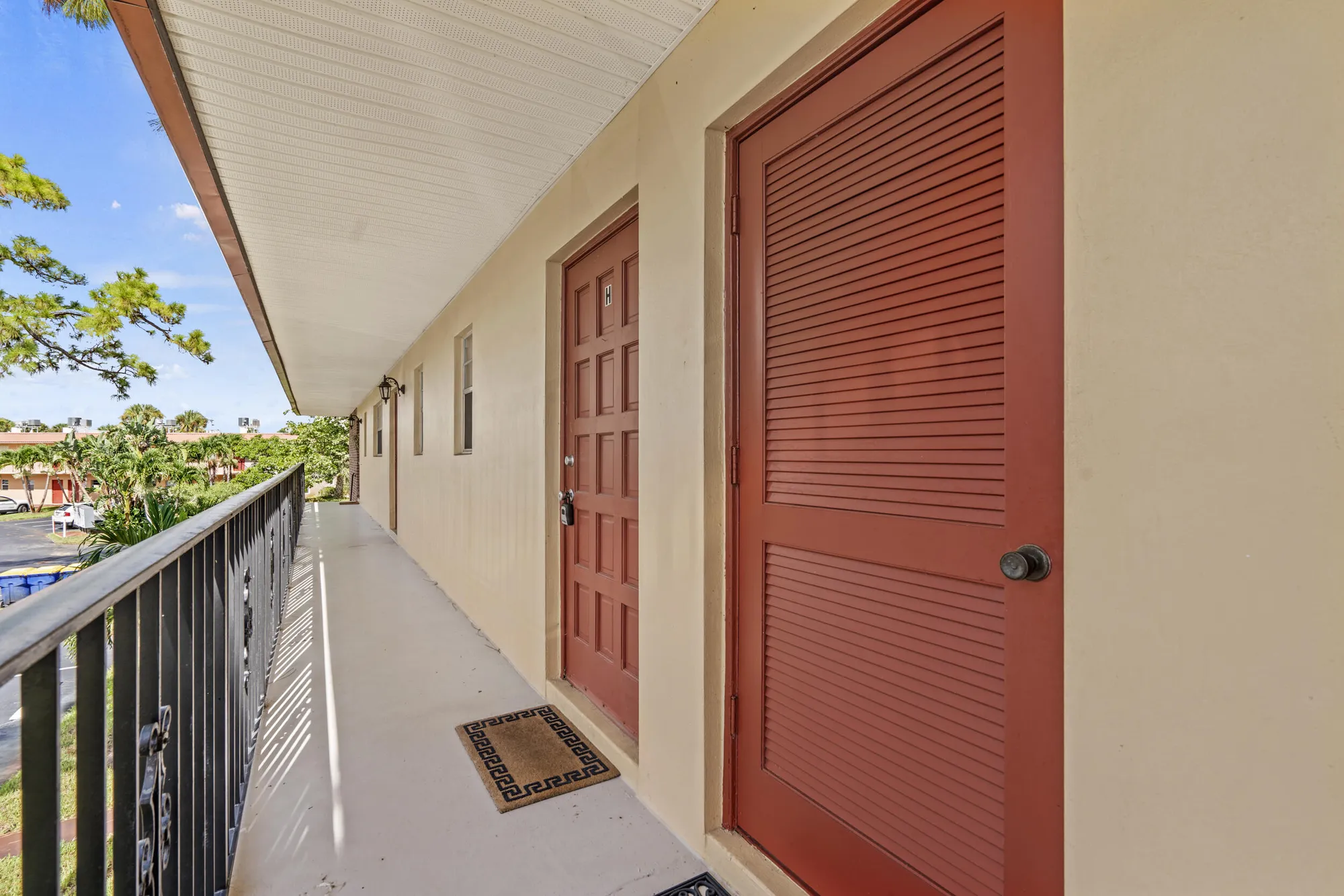 Property Slideshow image 22 of 28 | 1923 sw palm city rd h, Stuart, FL, 34994