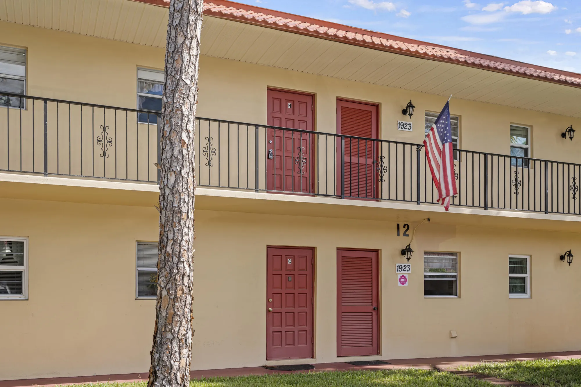 Property Slideshow image 25 of 28 | 1923 sw palm city rd h, Stuart, FL, 34994