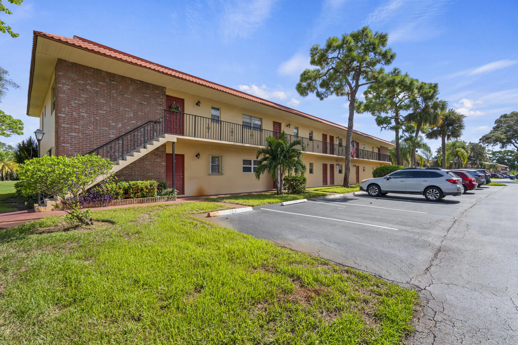 Property Slideshow image 26 of 28 | 1923 sw palm city rd h, Stuart, FL, 34994