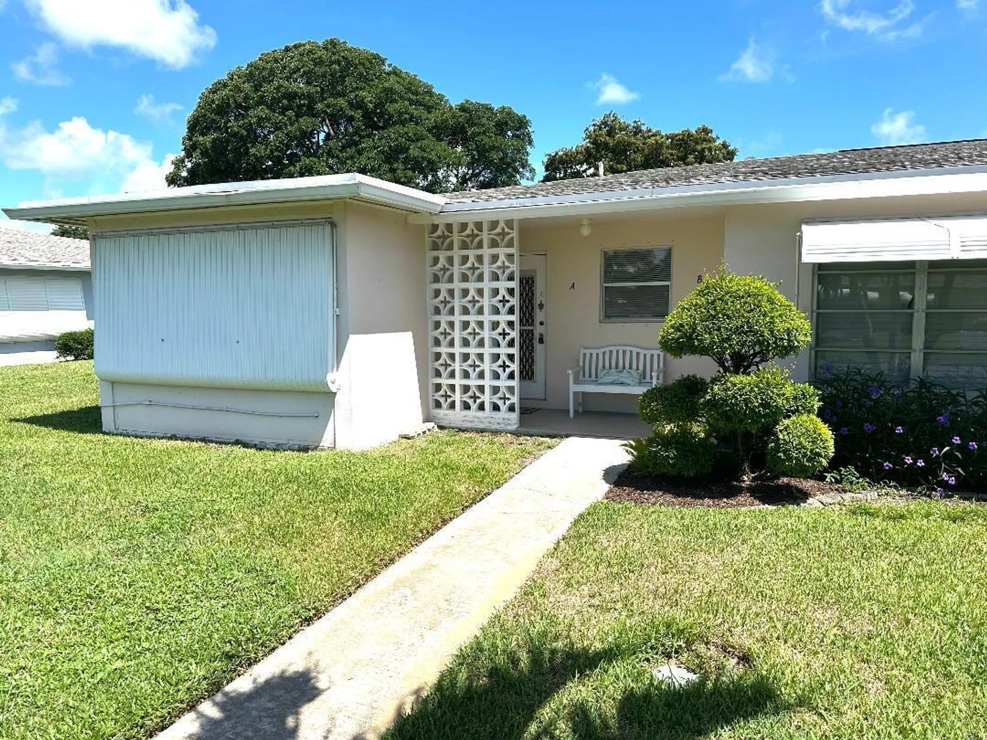 Property Slideshow image 3 of 14 | 135 south blvd a, Boynton Beach, FL, 33435