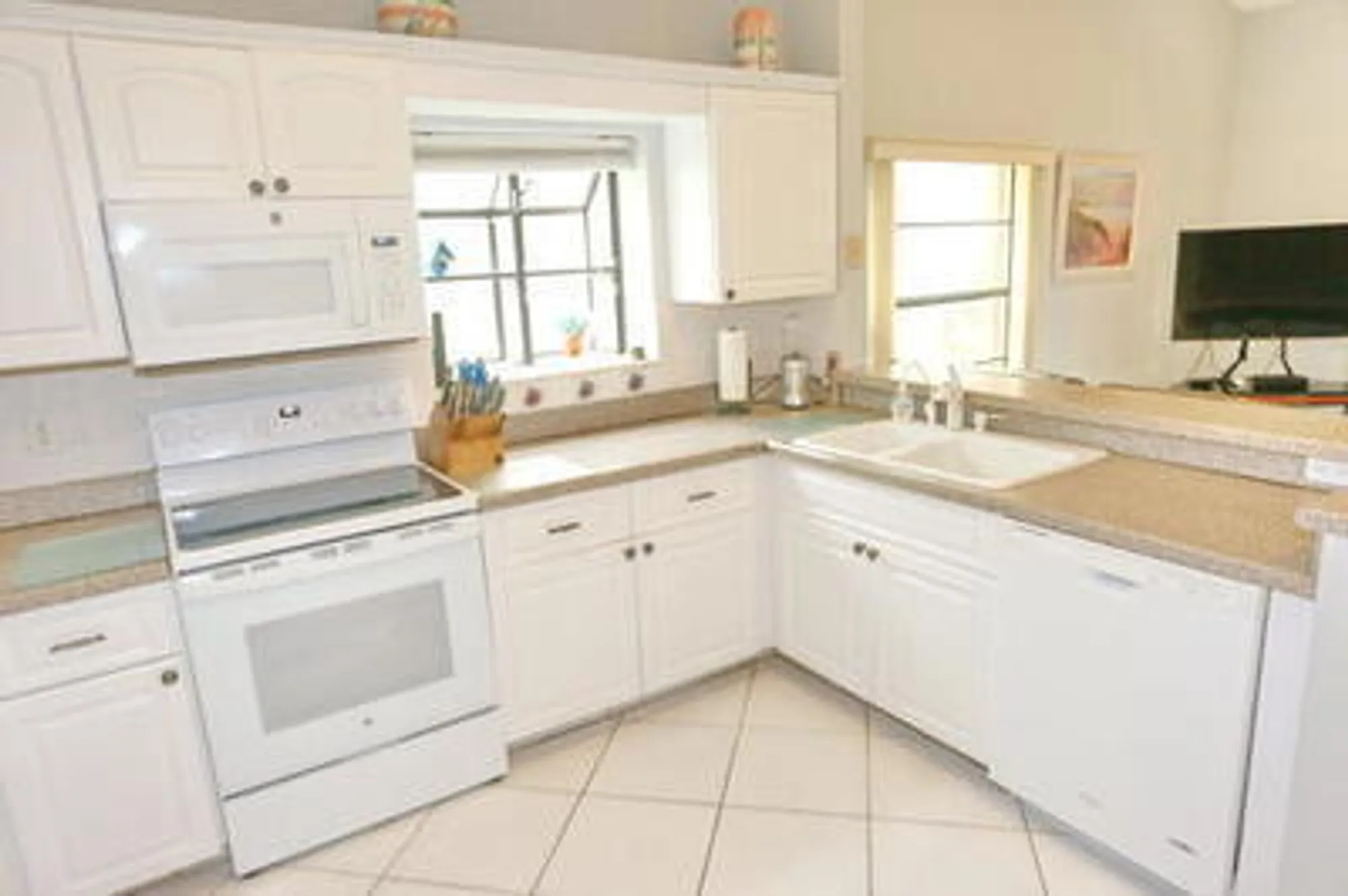 Property Slideshow image 9 of 44 | 4772 navigator ln, Boynton Beach, FL, 33436