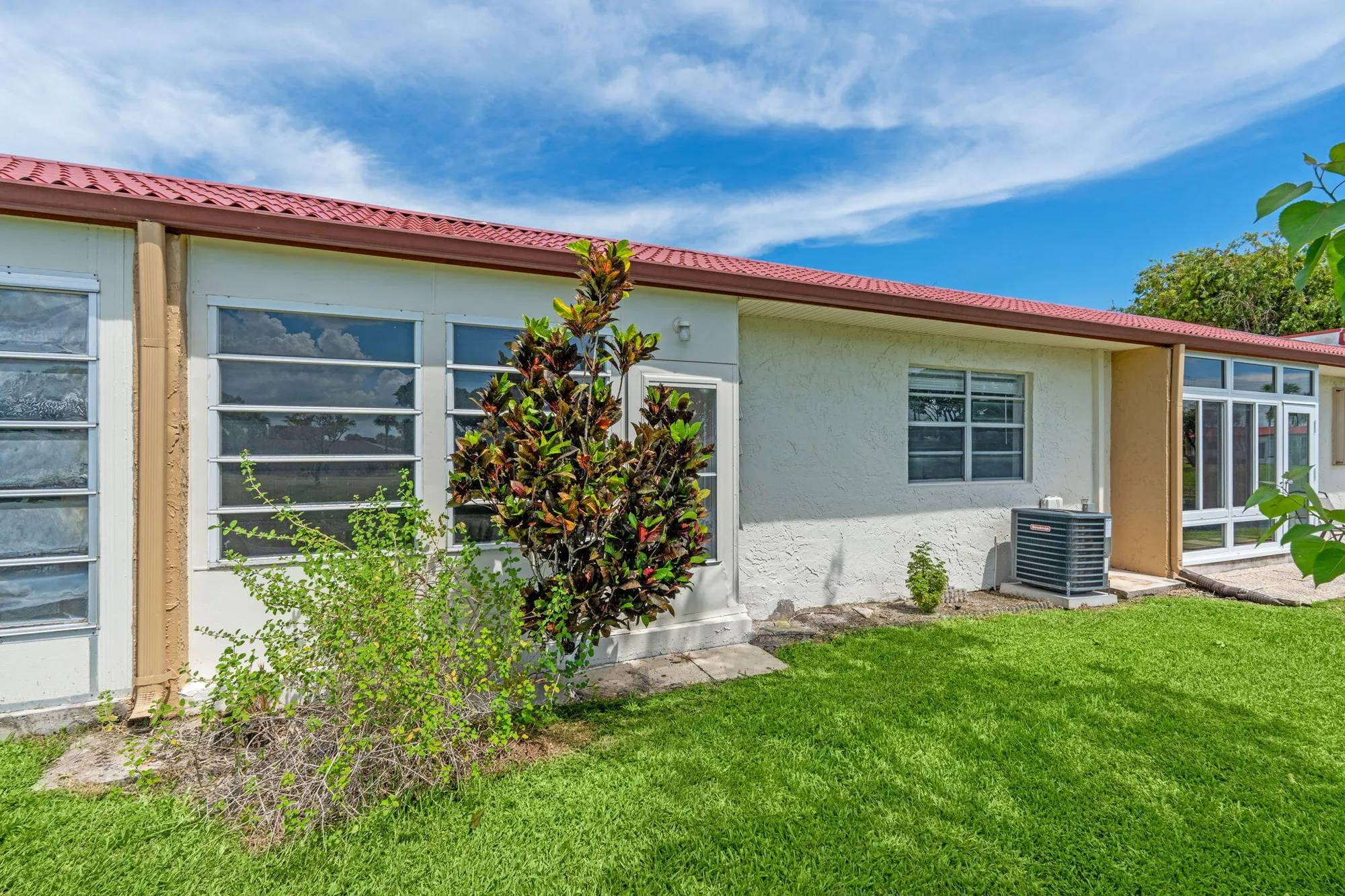 Property Slideshow image 31 of 43 | 312 lake helen dr, West Palm Beach, FL, 33411