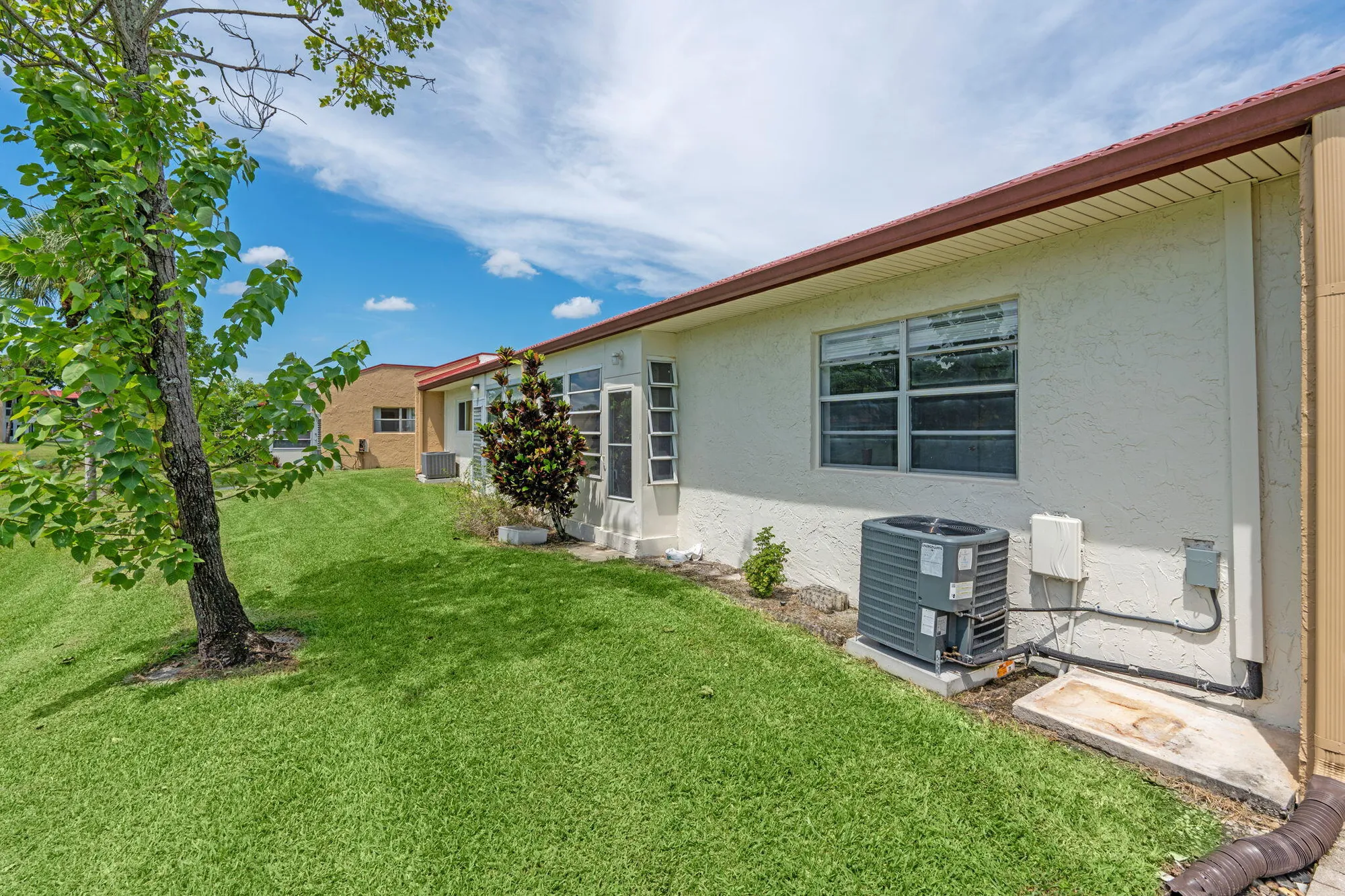 Property Slideshow image 32 of 43 | 312 lake helen dr, West Palm Beach, FL, 33411