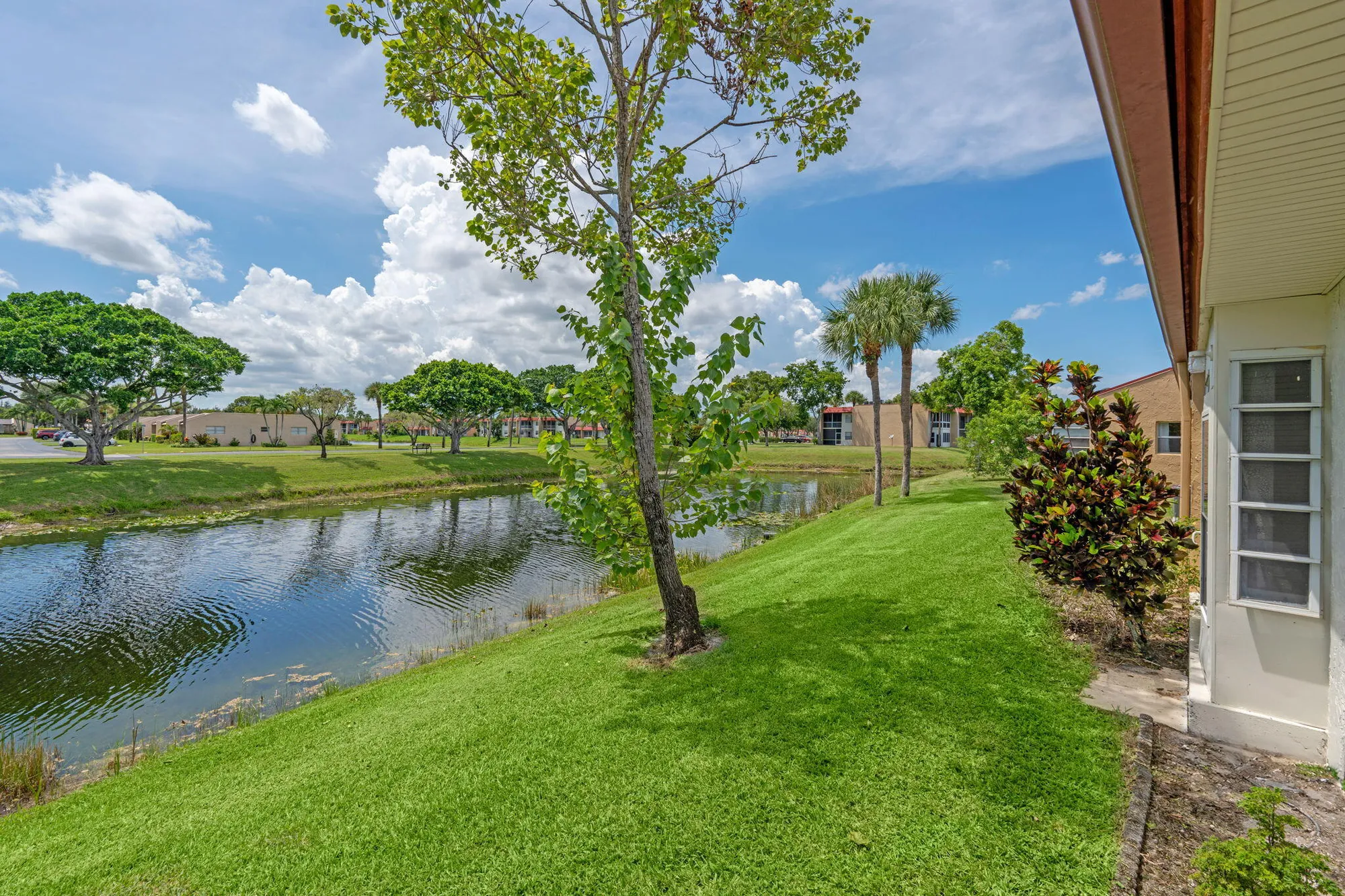 Property Slideshow image 33 of 43 | 312 lake helen dr, West Palm Beach, FL, 33411
