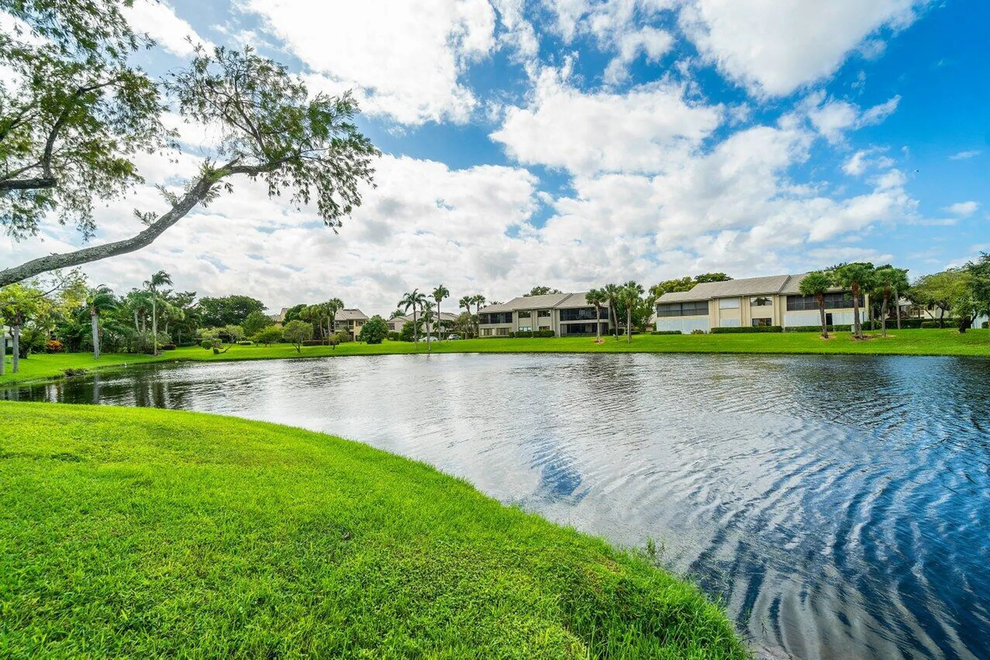 Property Slideshow image 39 of 64 | 12 eastgate dr d, Boynton Beach, FL, 33436