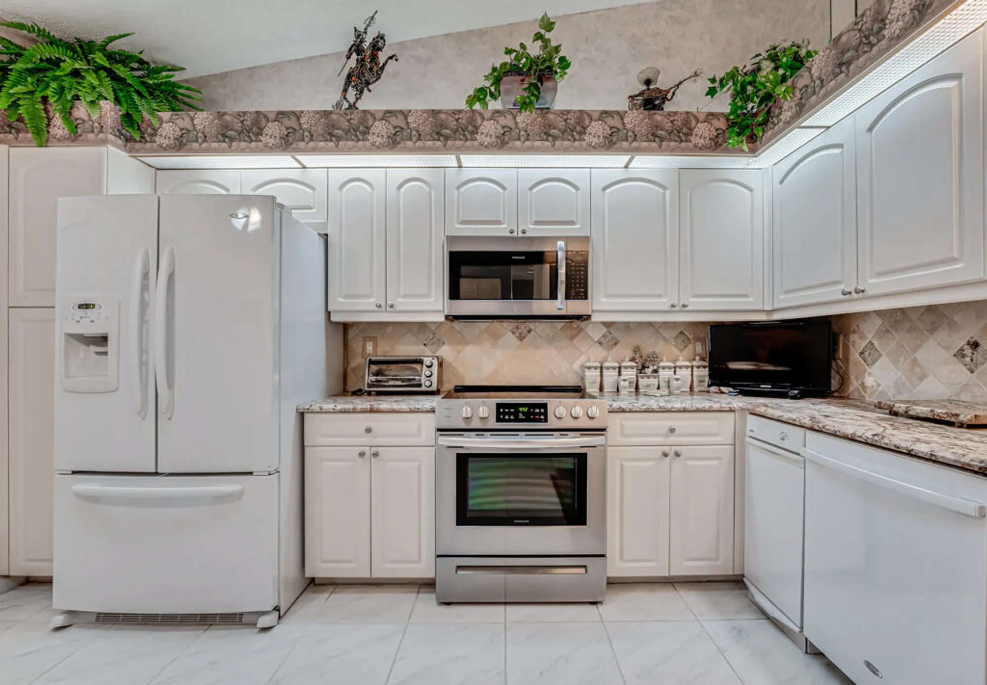 Property Slideshow image 14 of 44 | 6459 mill pointe cir, Delray Beach, FL, 33484