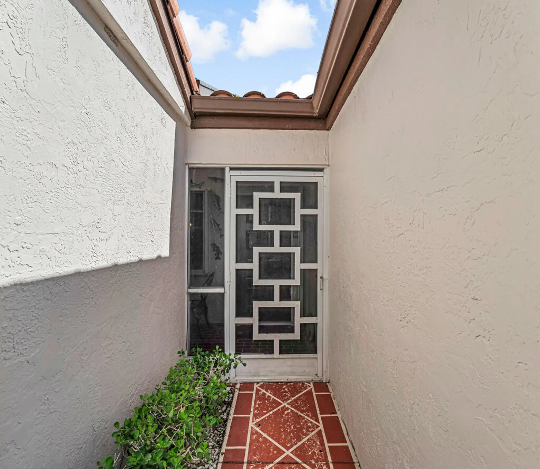 Property Slideshow image 32 of 44 | 6459 mill pointe cir, Delray Beach, FL, 33484