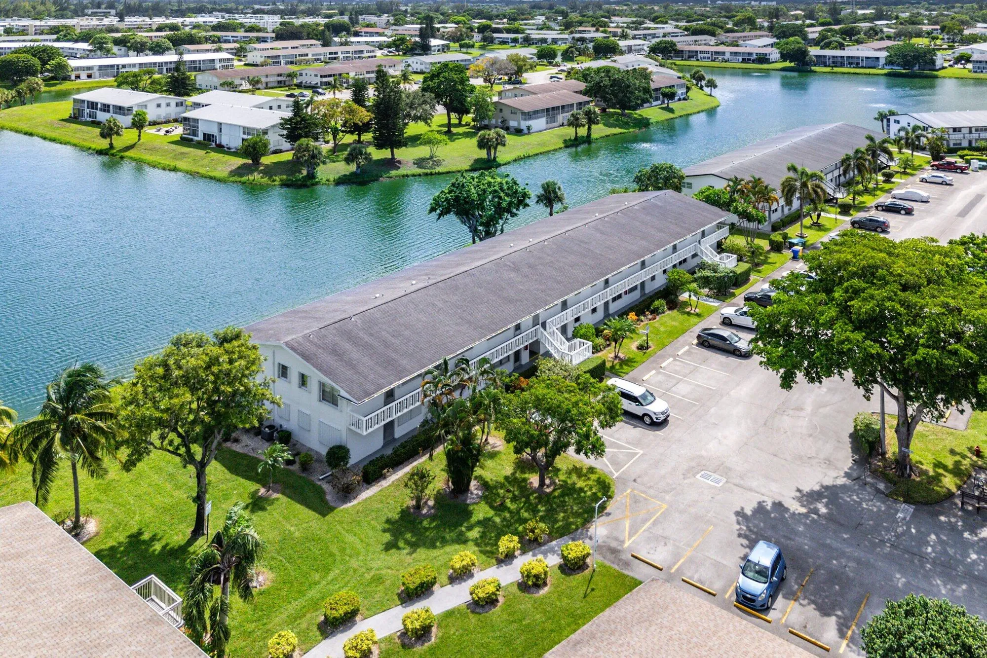 Property Slideshow image 28 of 32 | 354 chatham r, West Palm Beach, FL, 33417