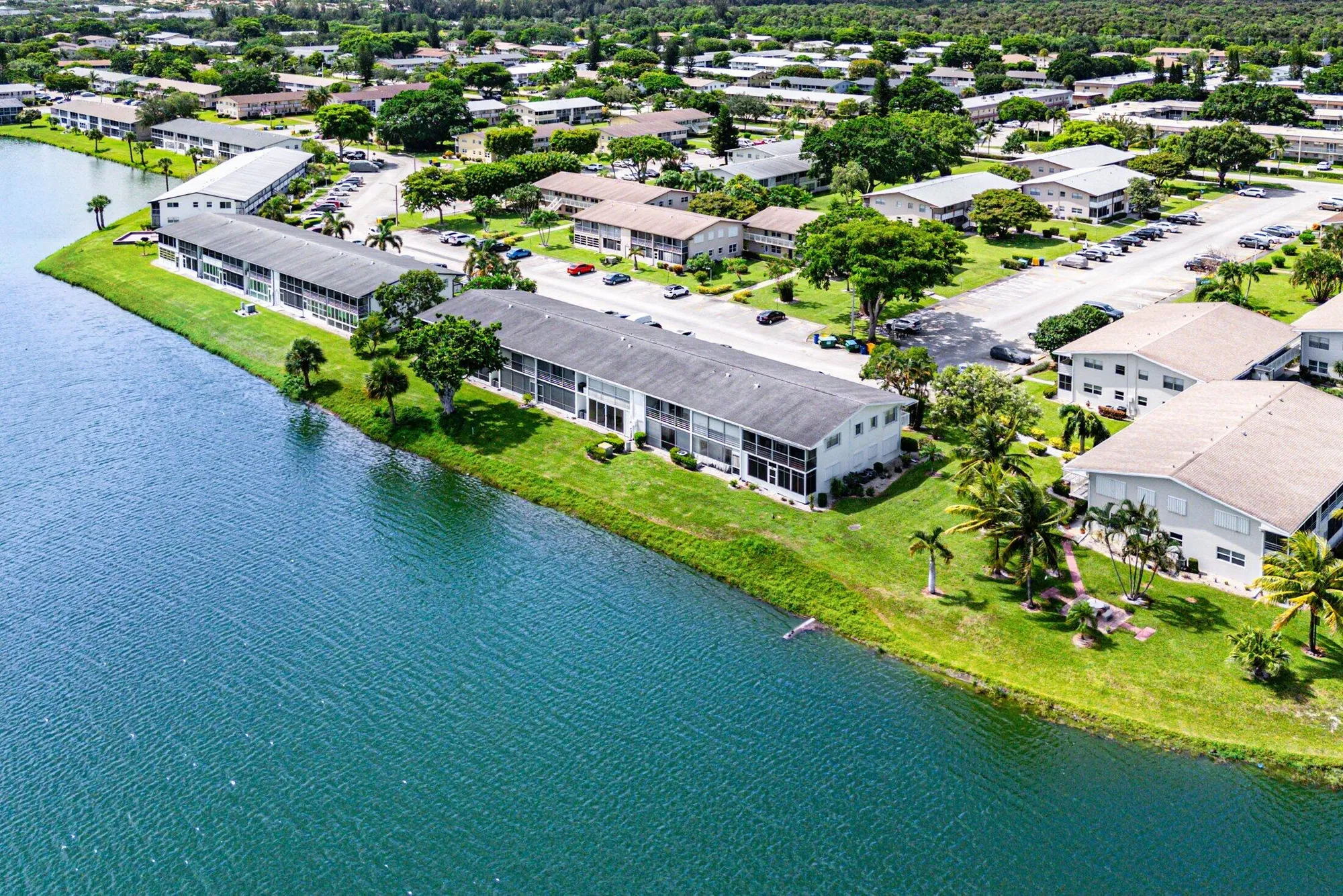 Property Slideshow image 30 of 32 | 354 chatham r, West Palm Beach, FL, 33417