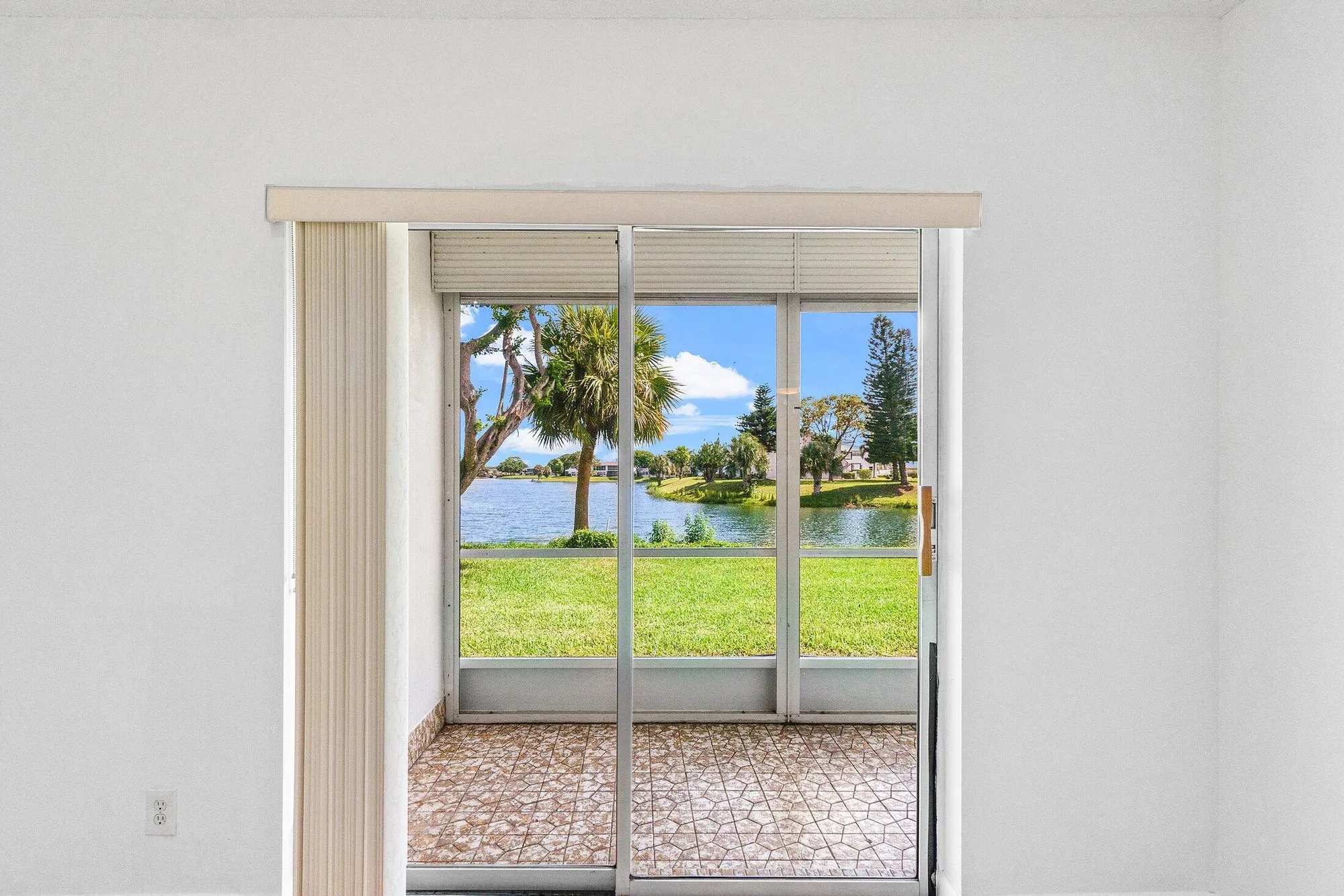 Property Slideshow image 20 of 32 | 354 chatham r, West Palm Beach, FL, 33417