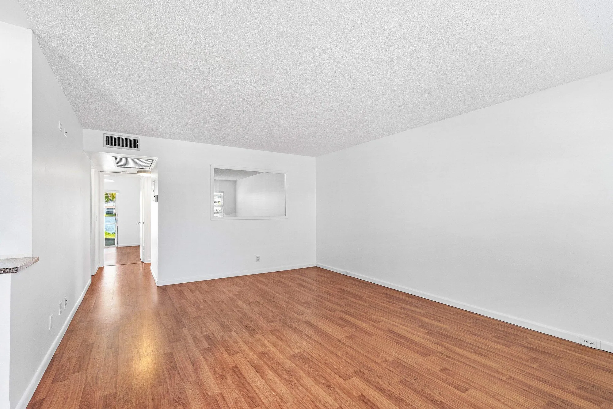 Property Slideshow image 4 of 32 | 354 chatham r, West Palm Beach, FL, 33417