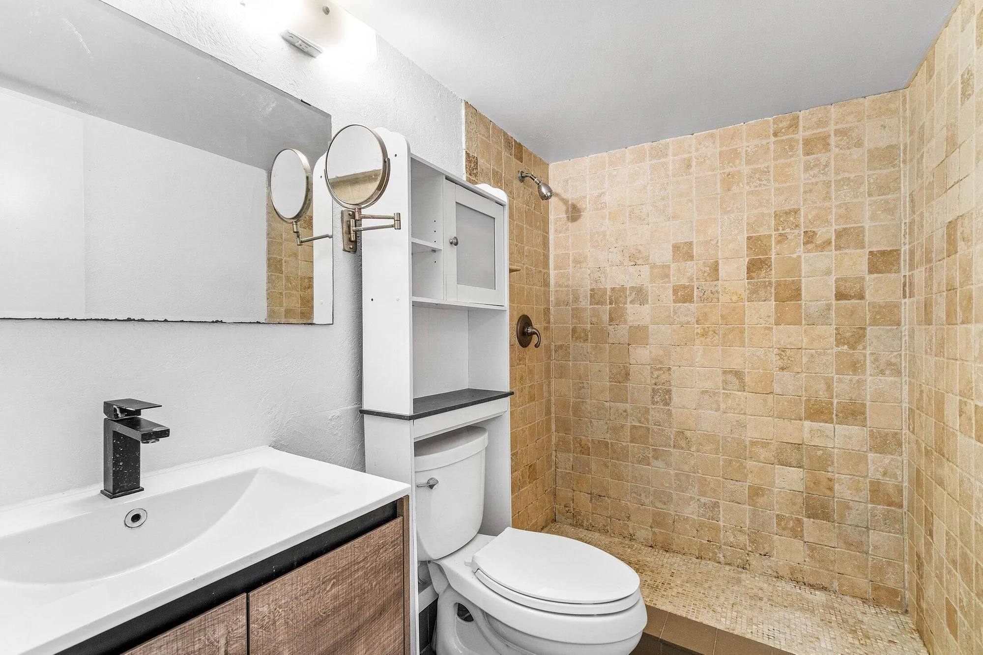 Property Slideshow image 17 of 32 | 354 chatham r, West Palm Beach, FL, 33417