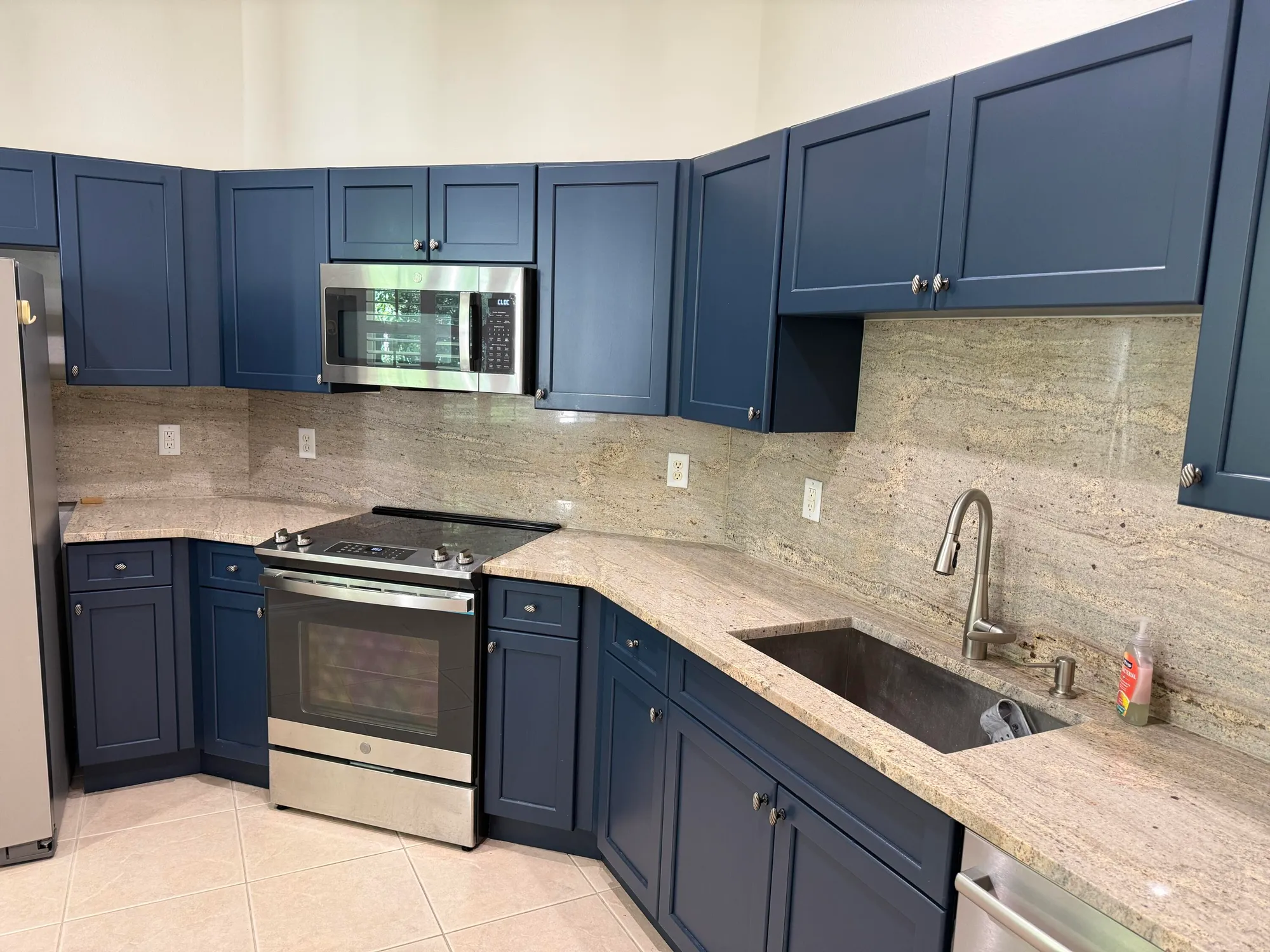 Property Slideshow image 37 of 44 | 560 sw indian key dr, Saint Lucie West, FL, 34986