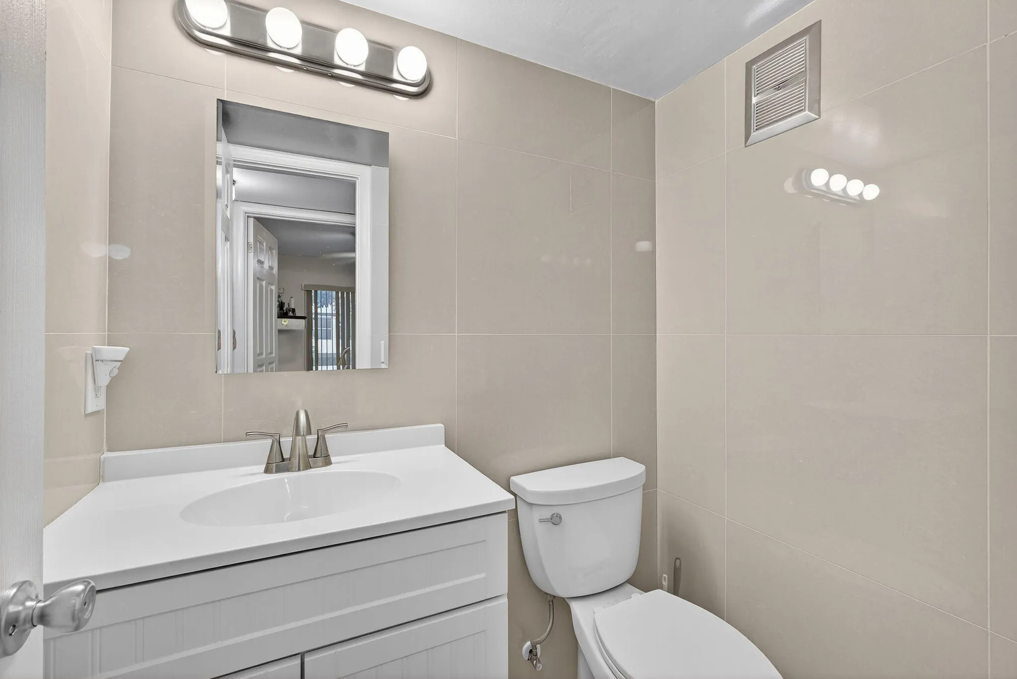 Property Slideshow image 7 of 29 | 144 dorchester g, West Palm Beach, FL, 33417