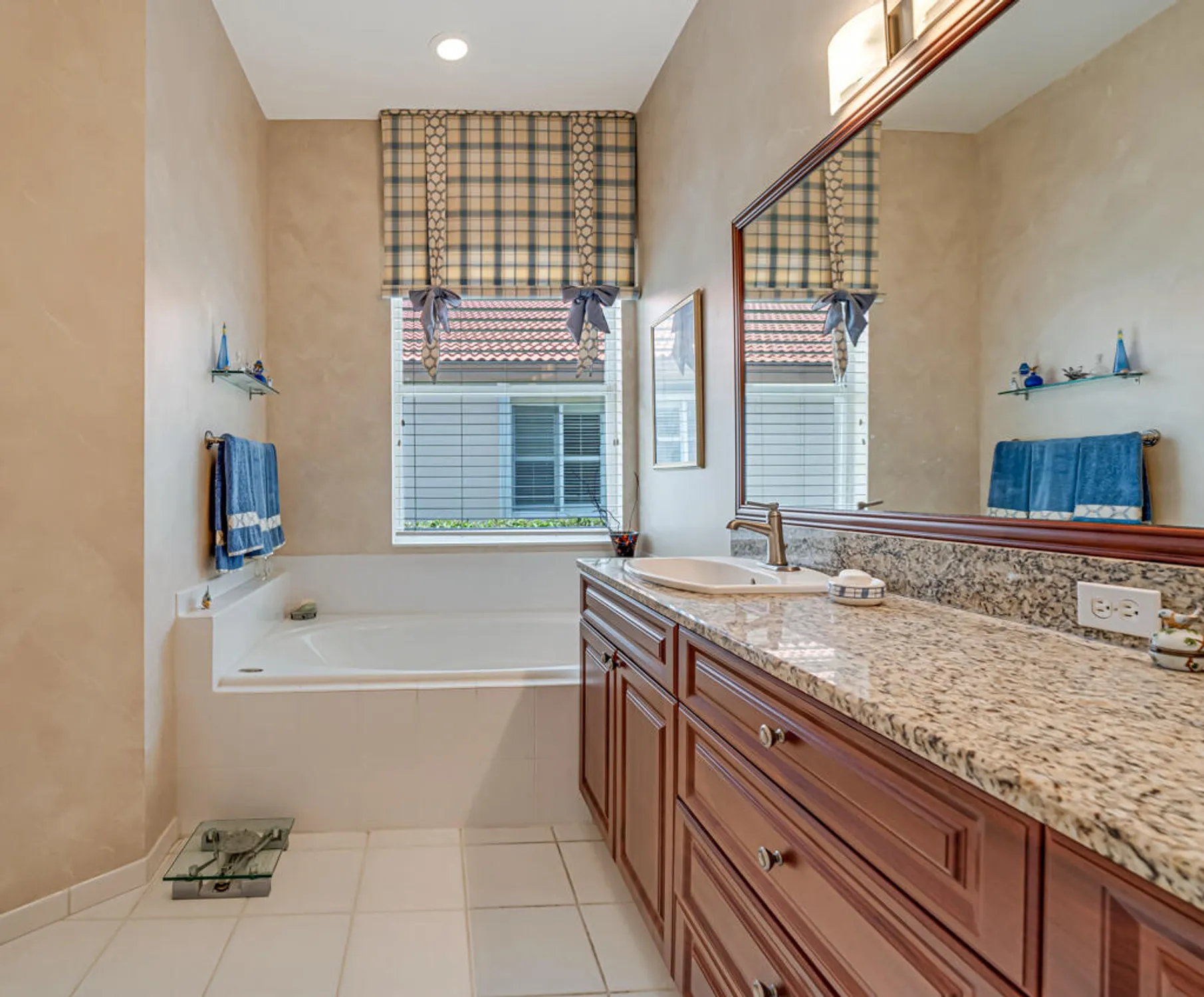 Property Slideshow image 31 of 56 | 8883 via tuscany dr, Boynton Beach, FL, 33472