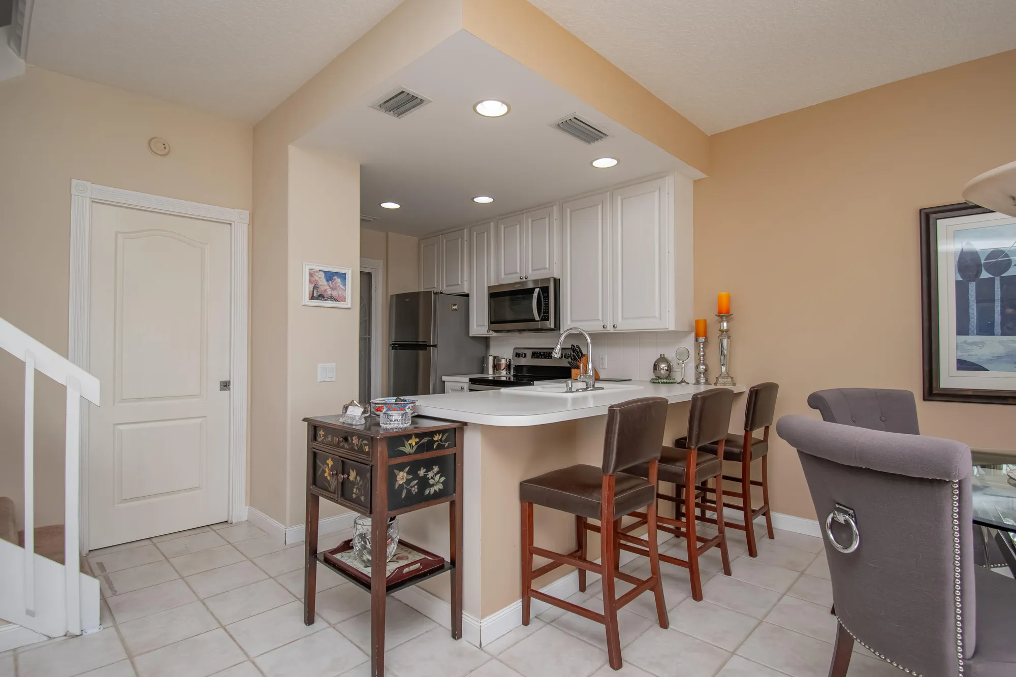 Property Slideshow image 10 of 28 | 2100 tigris dr, West Palm Beach, FL, 33411