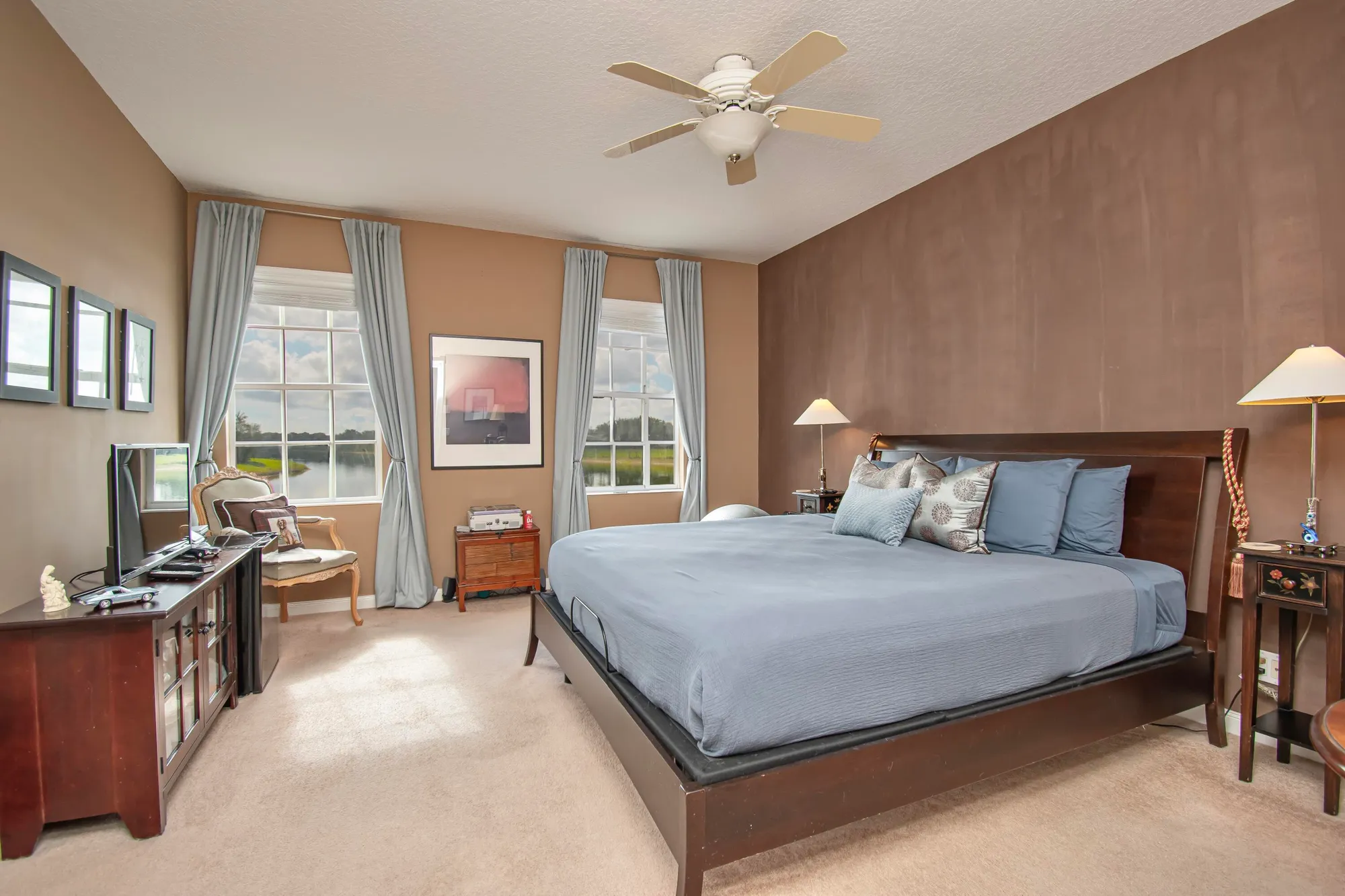 Property Slideshow image 16 of 28 | 2100 tigris dr, West Palm Beach, FL, 33411